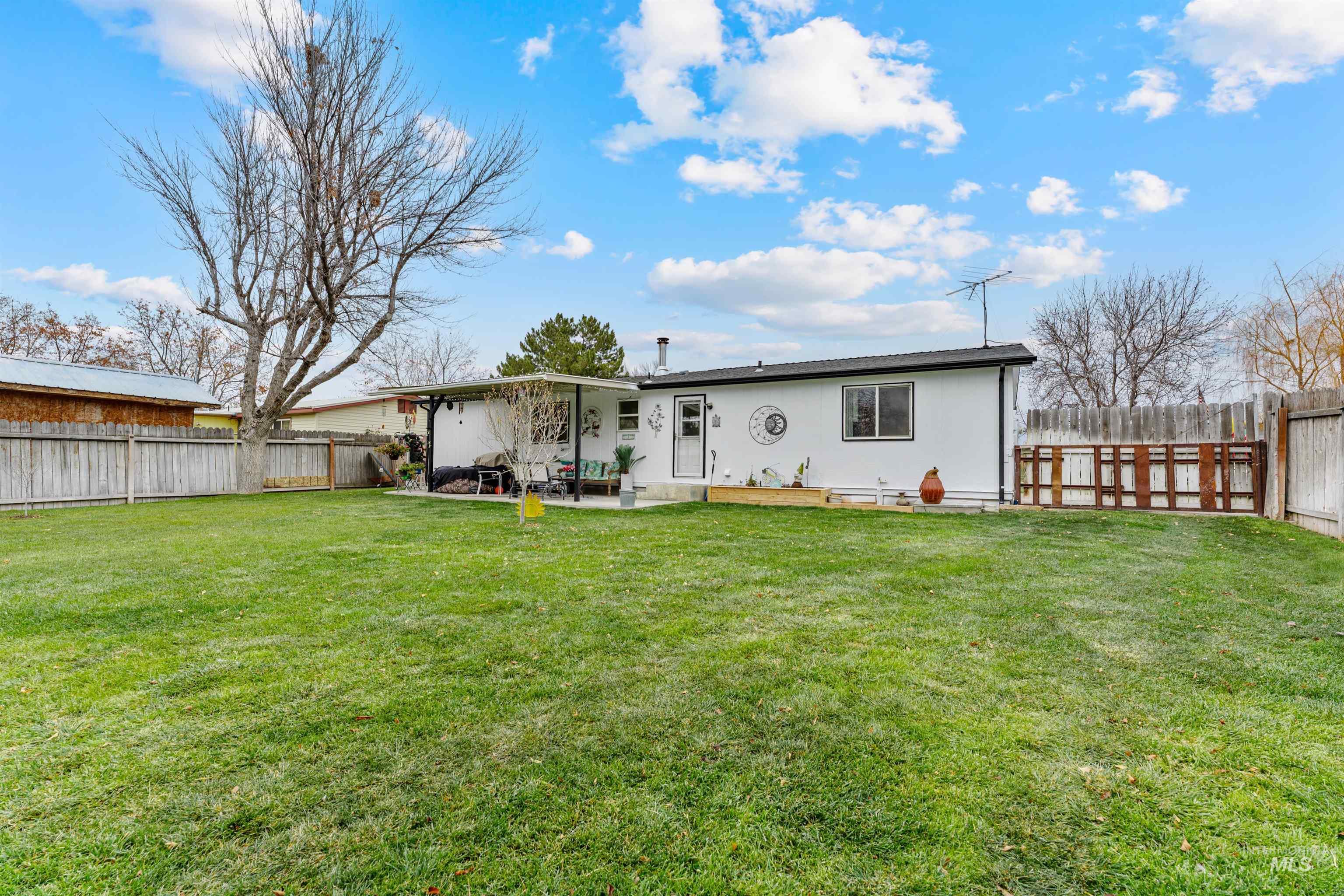 519 Wiseman, Hansen, Idaho 83338, 3 Bedrooms, 1 Bathroom, Residential For Sale, Price $265,000,MLS 98968823