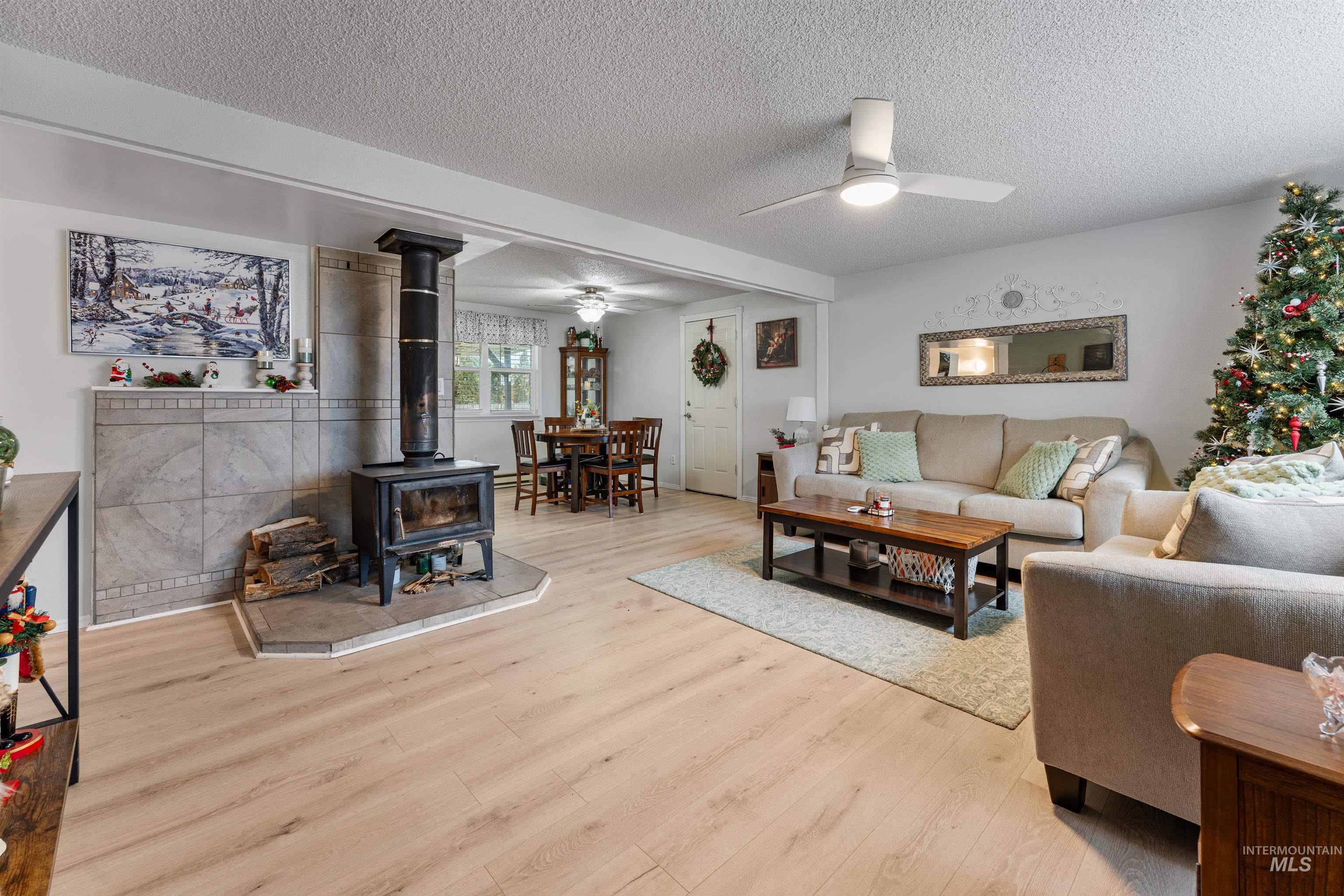 519 Wiseman, Hansen, Idaho 83338, 3 Bedrooms, 1 Bathroom, Residential For Sale, Price $265,000,MLS 98968823