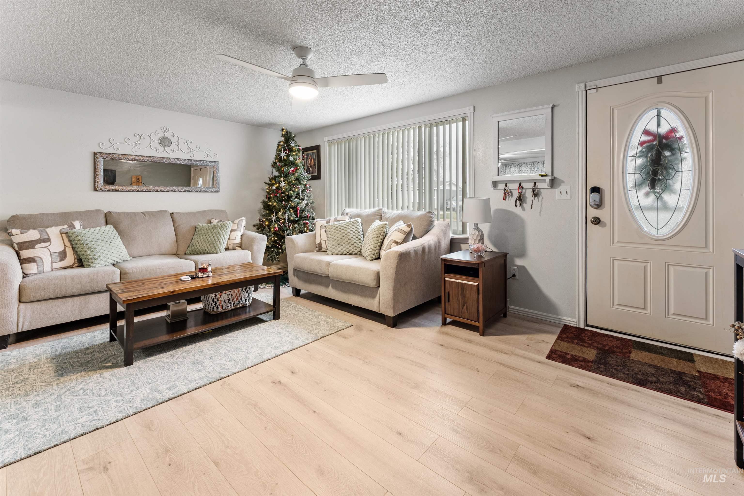 519 Wiseman, Hansen, Idaho 83338, 3 Bedrooms, 1 Bathroom, Residential For Sale, Price $265,000,MLS 98968823