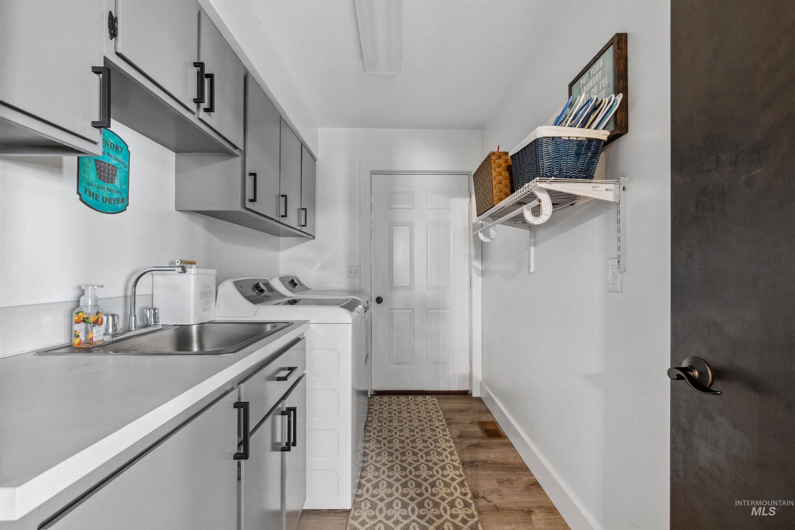 940 Coulter Ln, Clarkston, Washington 99403, 3 Bedrooms, 3 Bathrooms, Residential For Sale, Price $589,000,MLS 98968828