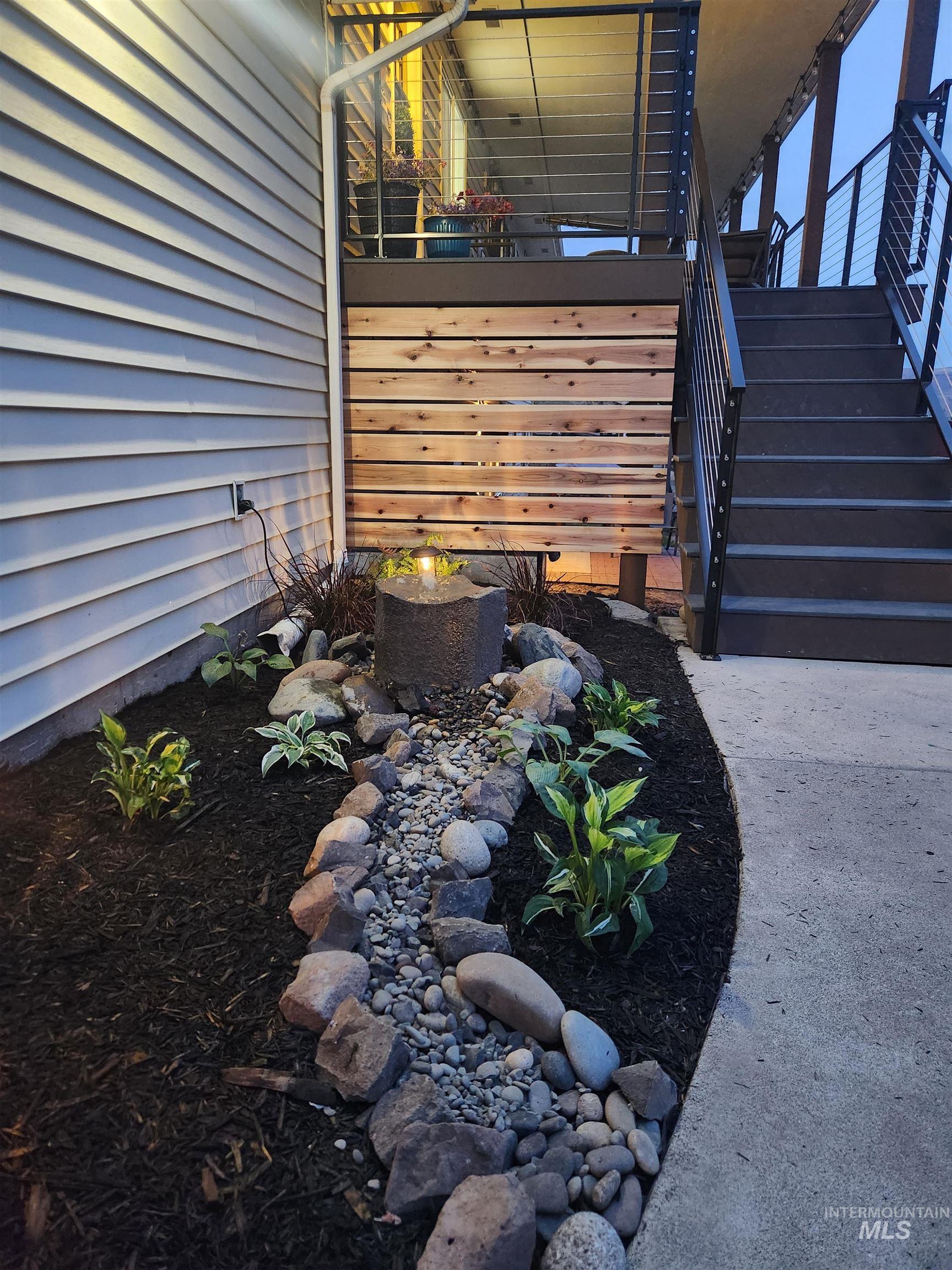 940 Coulter Ln, Clarkston, Washington 99403, 3 Bedrooms, 3 Bathrooms, Residential For Sale, Price $589,000,MLS 98968828