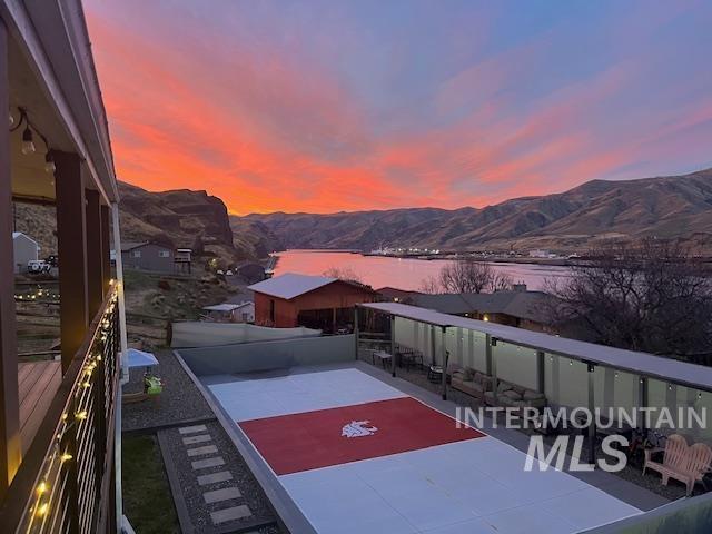 940 Coulter Ln, Clarkston, Washington 99403, 3 Bedrooms, 3 Bathrooms, Residential For Sale, Price $589,000,MLS 98968828