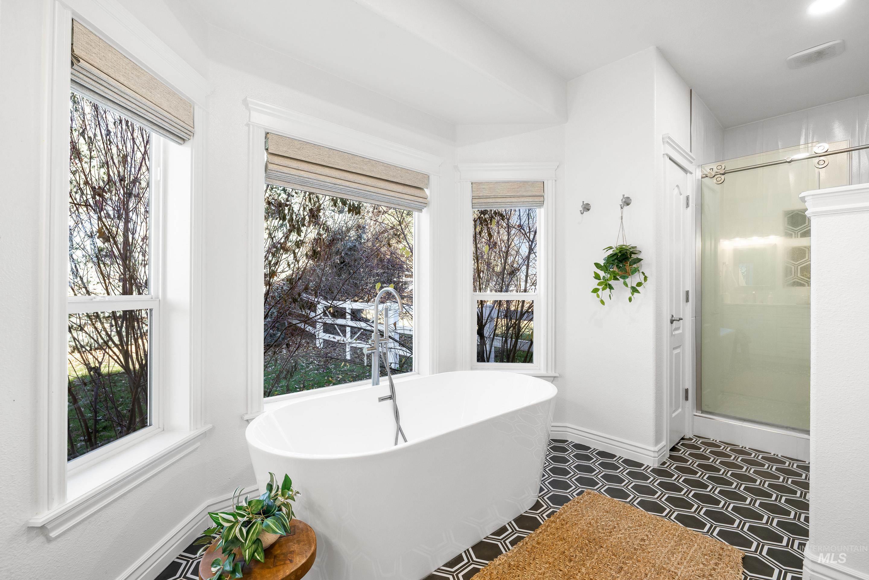 1197 N Cove Colony Way, Eagle, Idaho 83616, 4 Bedrooms, 3.5 Bathrooms, Residential For Sale, Price $1,150,000,MLS 98968833