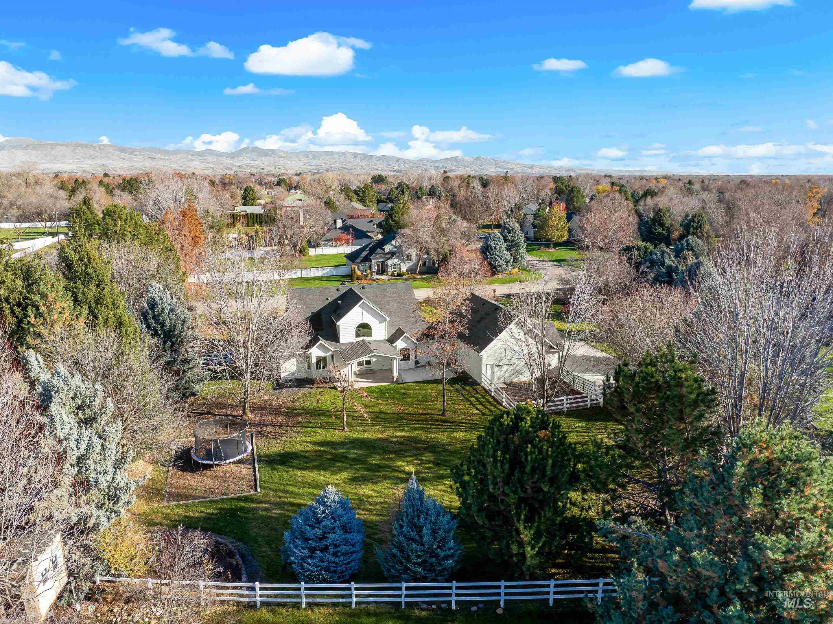 1197 N Cove Colony Way, Eagle, Idaho 83616, 4 Bedrooms, 3.5 Bathrooms, Residential For Sale, Price $1,175,000,MLS 98968833