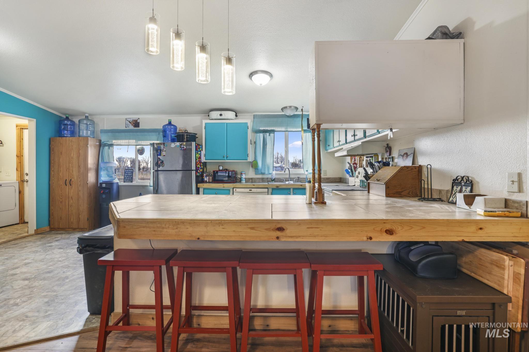 89 S 860 Road West, Paul, Idaho 83347-0000, 3 Bedrooms, 2 Bathrooms, Residential For Sale, Price $330,000,MLS 98968839