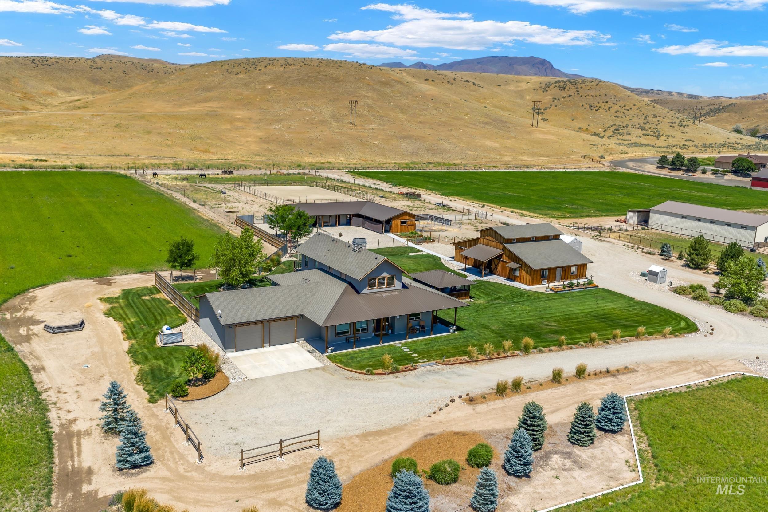 900 Robin Ln, Emmett, Idaho 83617, 3 Bedrooms, 3 Bathrooms, Residential For Sale, Price $1,600,000,MLS 98968844