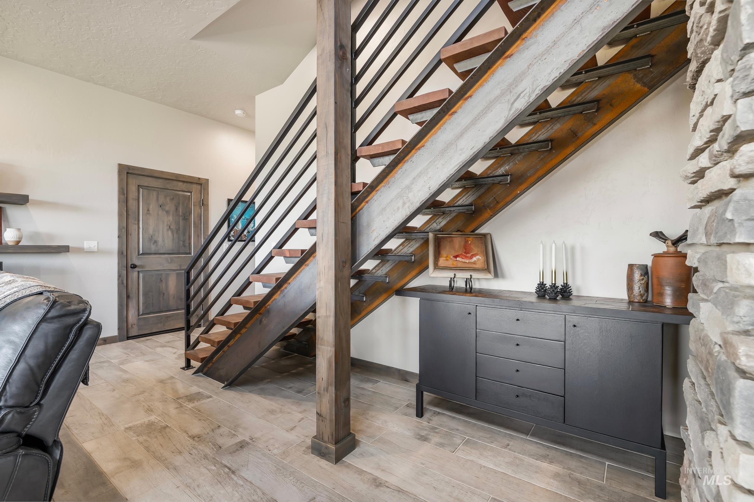 900 Robin Ln, Emmett, Idaho 83617, 3 Bedrooms, 3 Bathrooms, Residential For Sale, Price $1,600,000,MLS 98968844