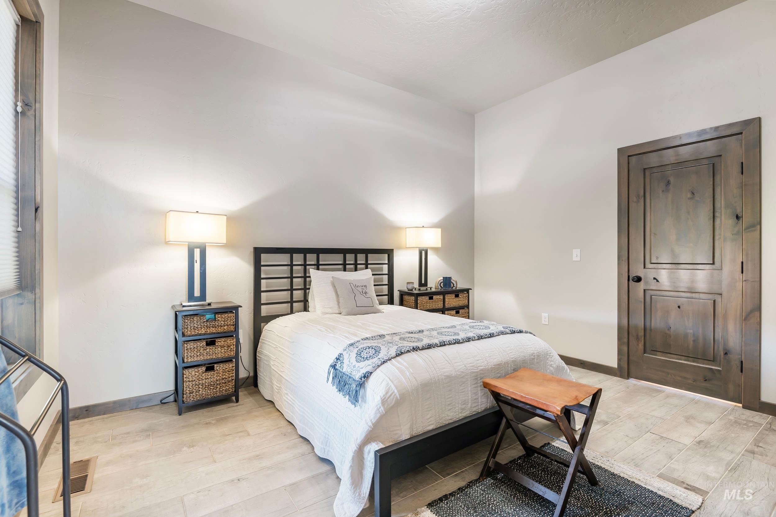 900 Robin Ln, Emmett, Idaho 83617, 3 Bedrooms, 3 Bathrooms, Residential For Sale, Price $1,600,000,MLS 98968844