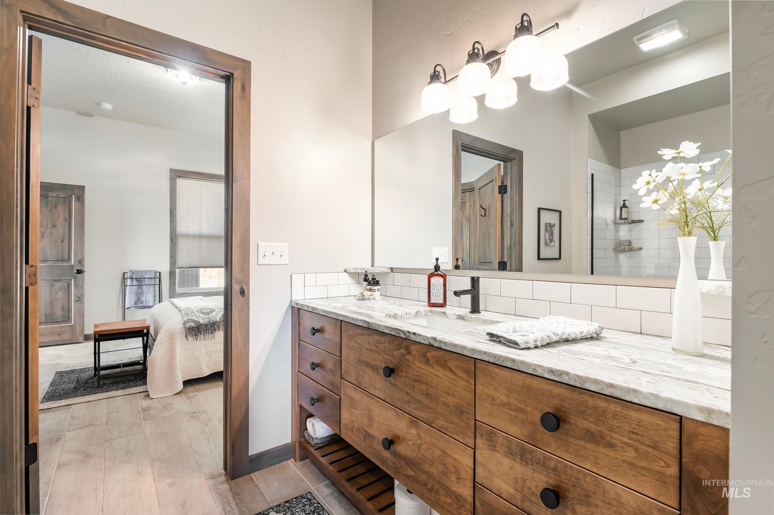 900 Robin Ln, Emmett, Idaho 83617, 3 Bedrooms, 3 Bathrooms, Residential For Sale, Price $1,600,000,MLS 98968844