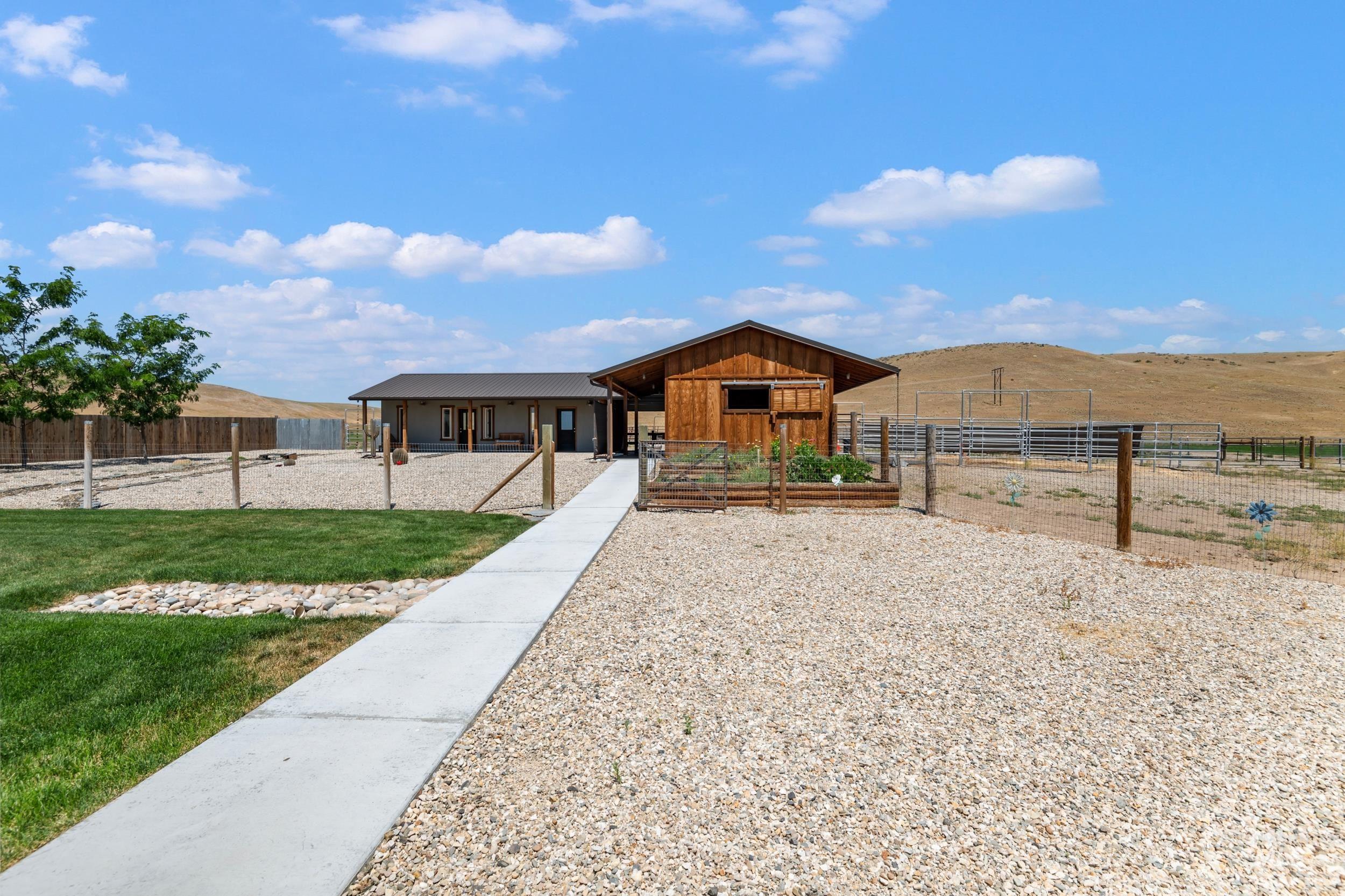 900 Robin Ln, Emmett, Idaho 83617, 3 Bedrooms, 3 Bathrooms, Residential For Sale, Price $1,600,000,MLS 98968844