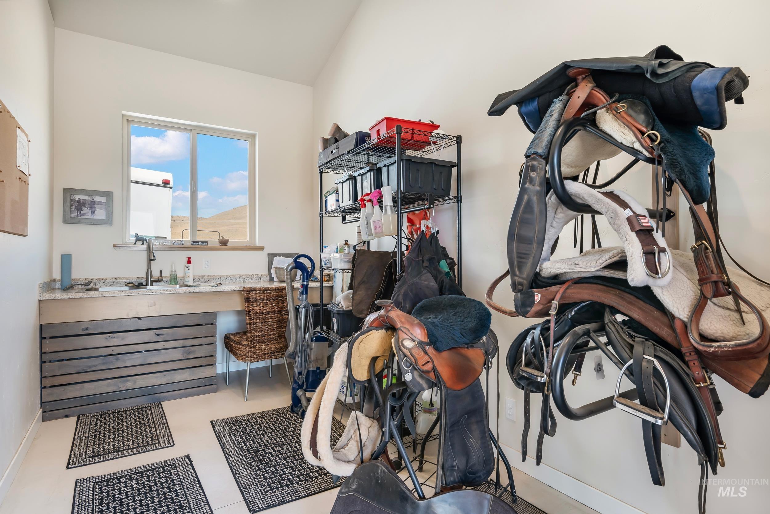 900 Robin Ln, Emmett, Idaho 83617, 3 Bedrooms, 3 Bathrooms, Residential For Sale, Price $1,600,000,MLS 98968844