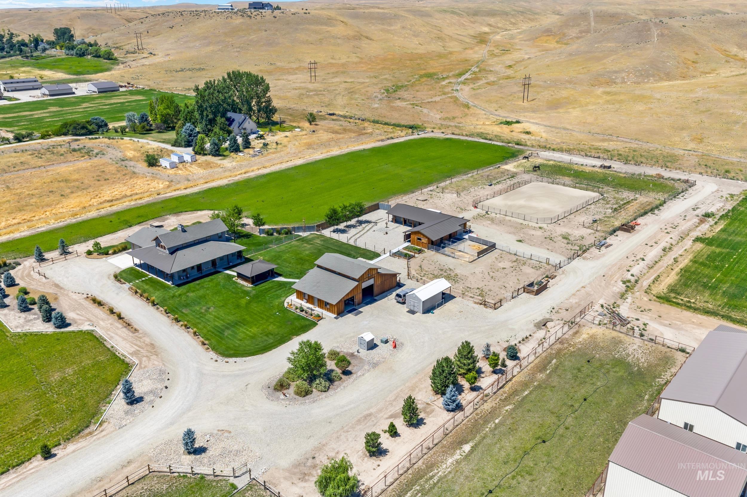 900 Robin Ln, Emmett, Idaho 83617, 3 Bedrooms, 3 Bathrooms, Residential For Sale, Price $1,600,000,MLS 98968844