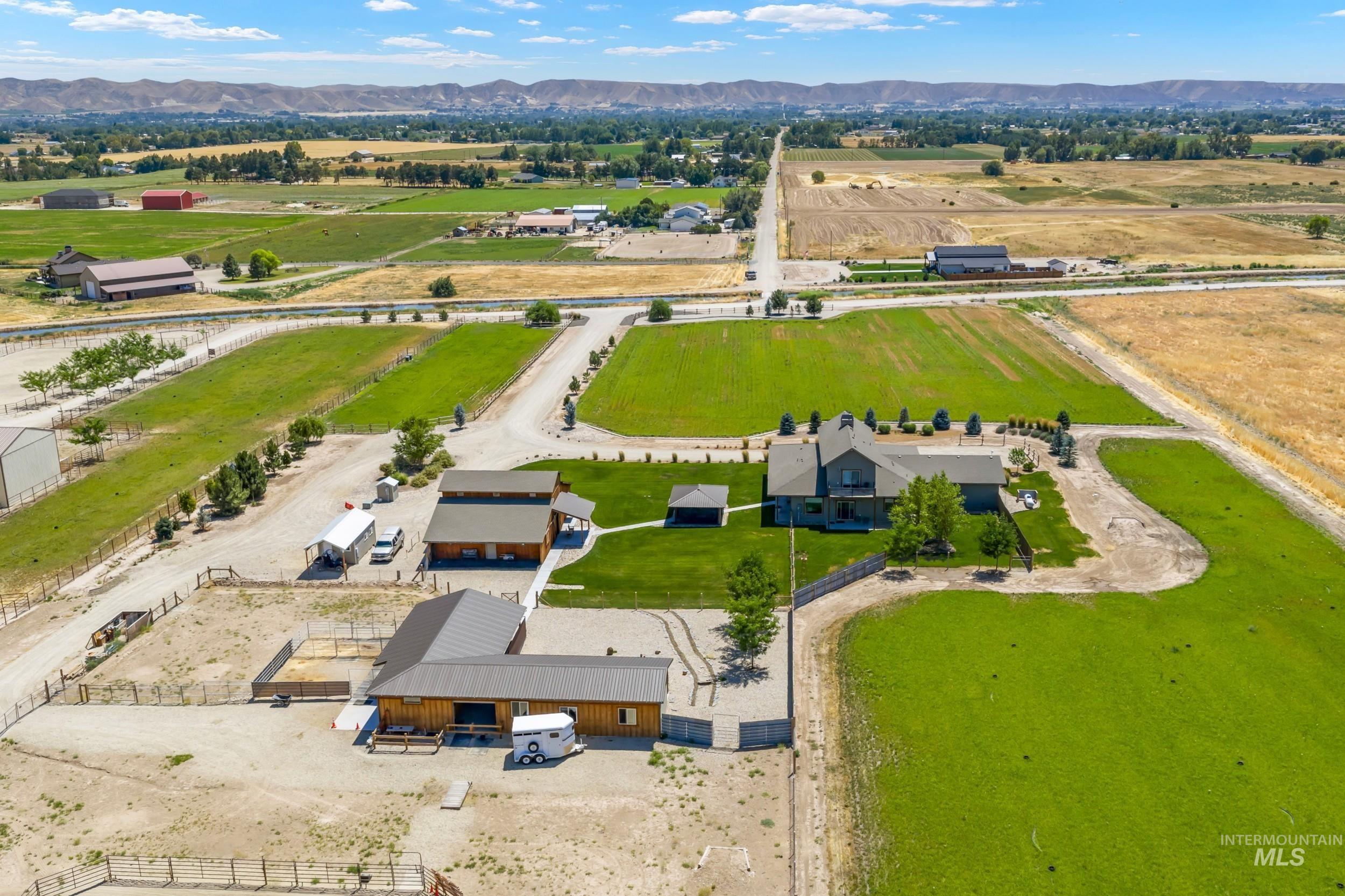 900 Robin Ln, Emmett, Idaho 83617, 3 Bedrooms, 3 Bathrooms, Residential For Sale, Price $1,600,000,MLS 98968844