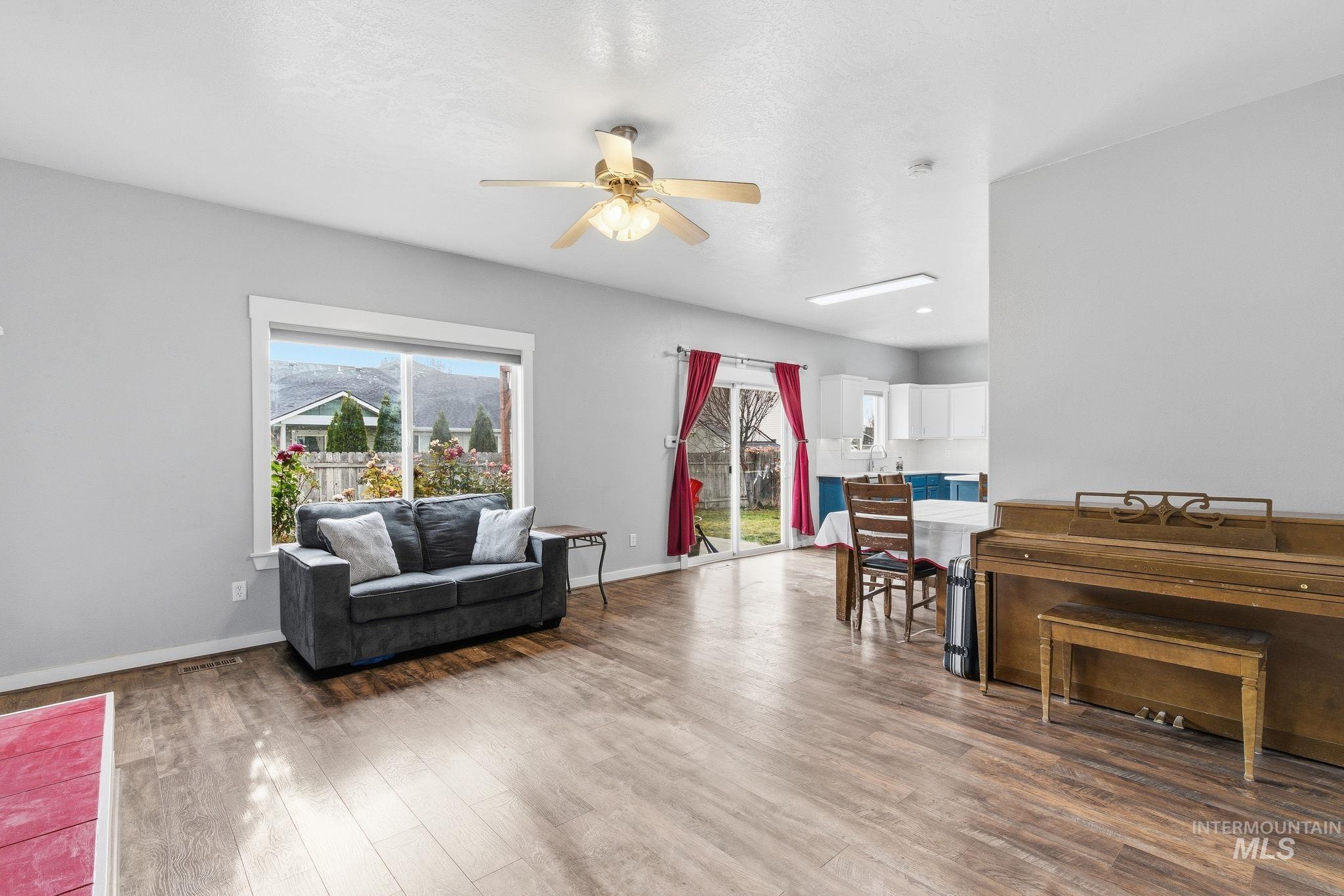 2520 Summercrest St, Caldwell, Idaho 83607, 4 Bedrooms, 2.5 Bathrooms, Residential For Sale, Price $430,000,MLS 98968846