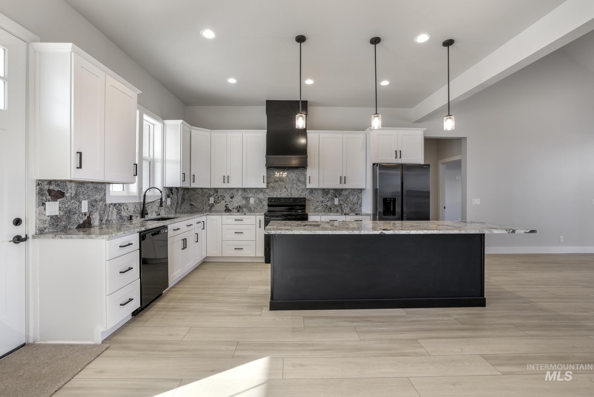 262 Ferdinand Circle, Burley, Idaho 83318, 4 Bedrooms, 3.5 Bathrooms, Residential For Sale, Price $625,000,MLS 98968847