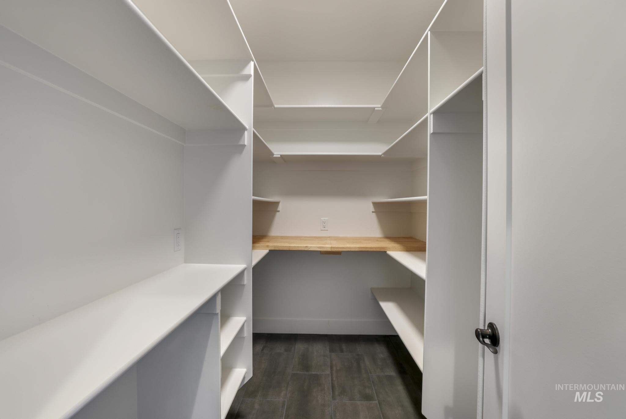 262 Ferdinand Circle, Burley, Idaho 83318, 4 Bedrooms, 3.5 Bathrooms, Residential For Sale, Price $625,000,MLS 98968847