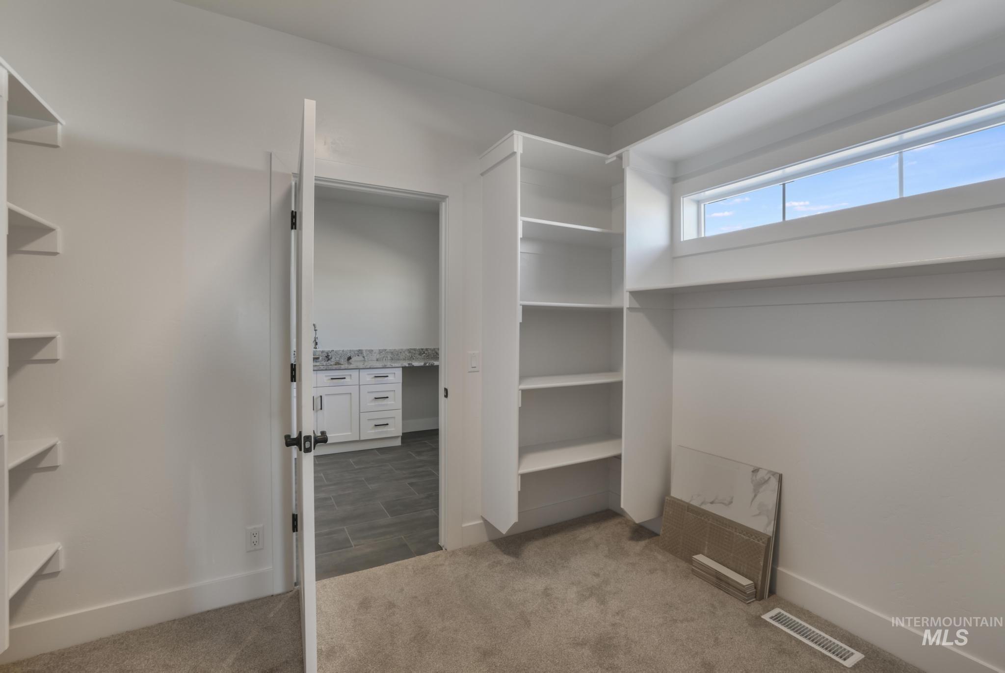 262 Ferdinand Circle, Burley, Idaho 83318, 4 Bedrooms, 3.5 Bathrooms, Residential For Sale, Price $625,000,MLS 98968847