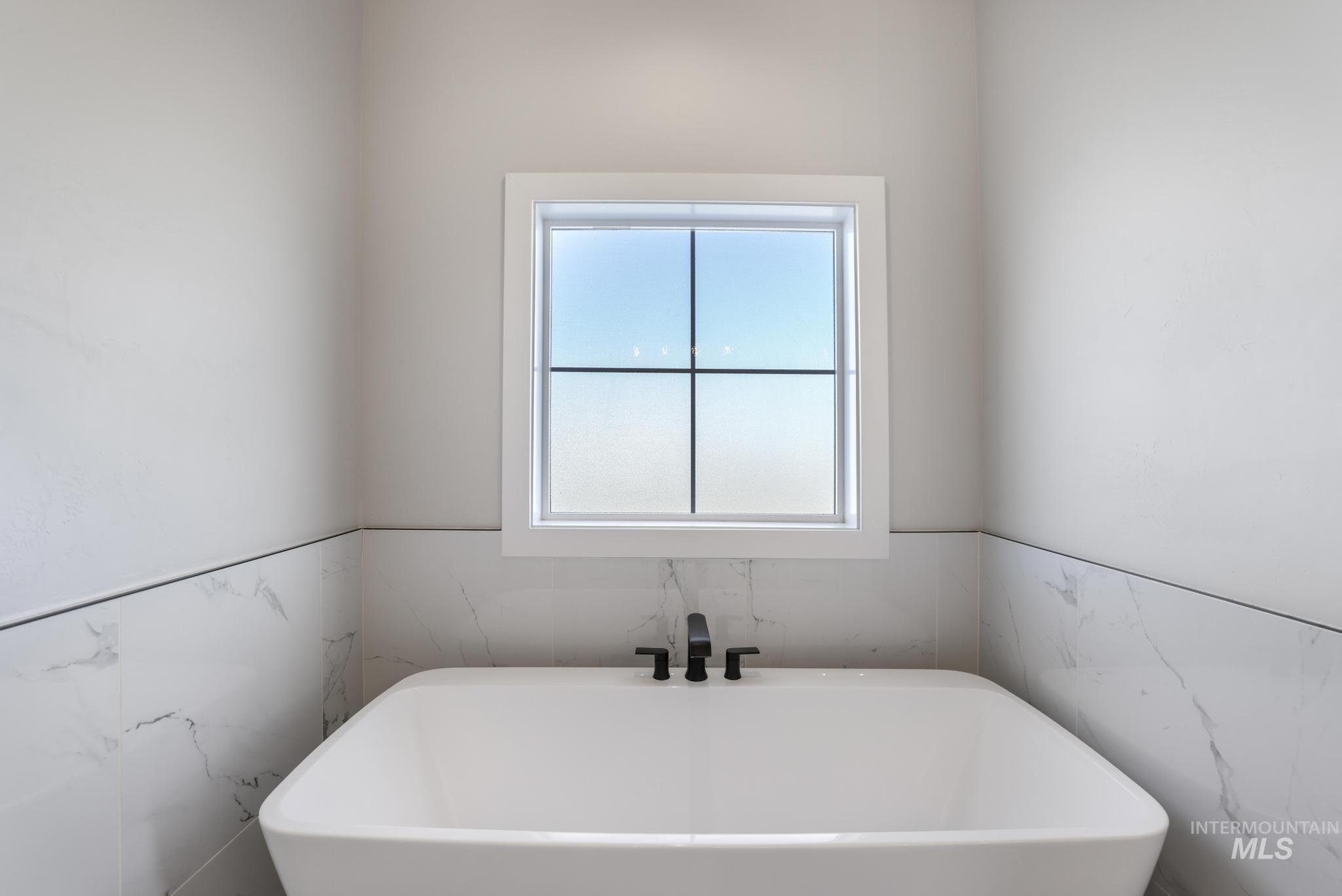 262 Ferdinand Circle, Burley, Idaho 83318, 4 Bedrooms, 3.5 Bathrooms, Residential For Sale, Price $625,000,MLS 98968847