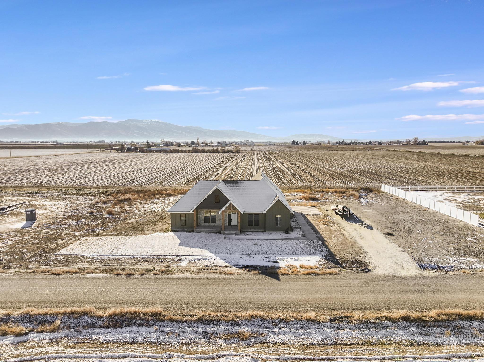 262 Ferdinand Circle, Burley, Idaho 83318, 4 Bedrooms, 3.5 Bathrooms, Residential For Sale, Price $625,000,MLS 98968847