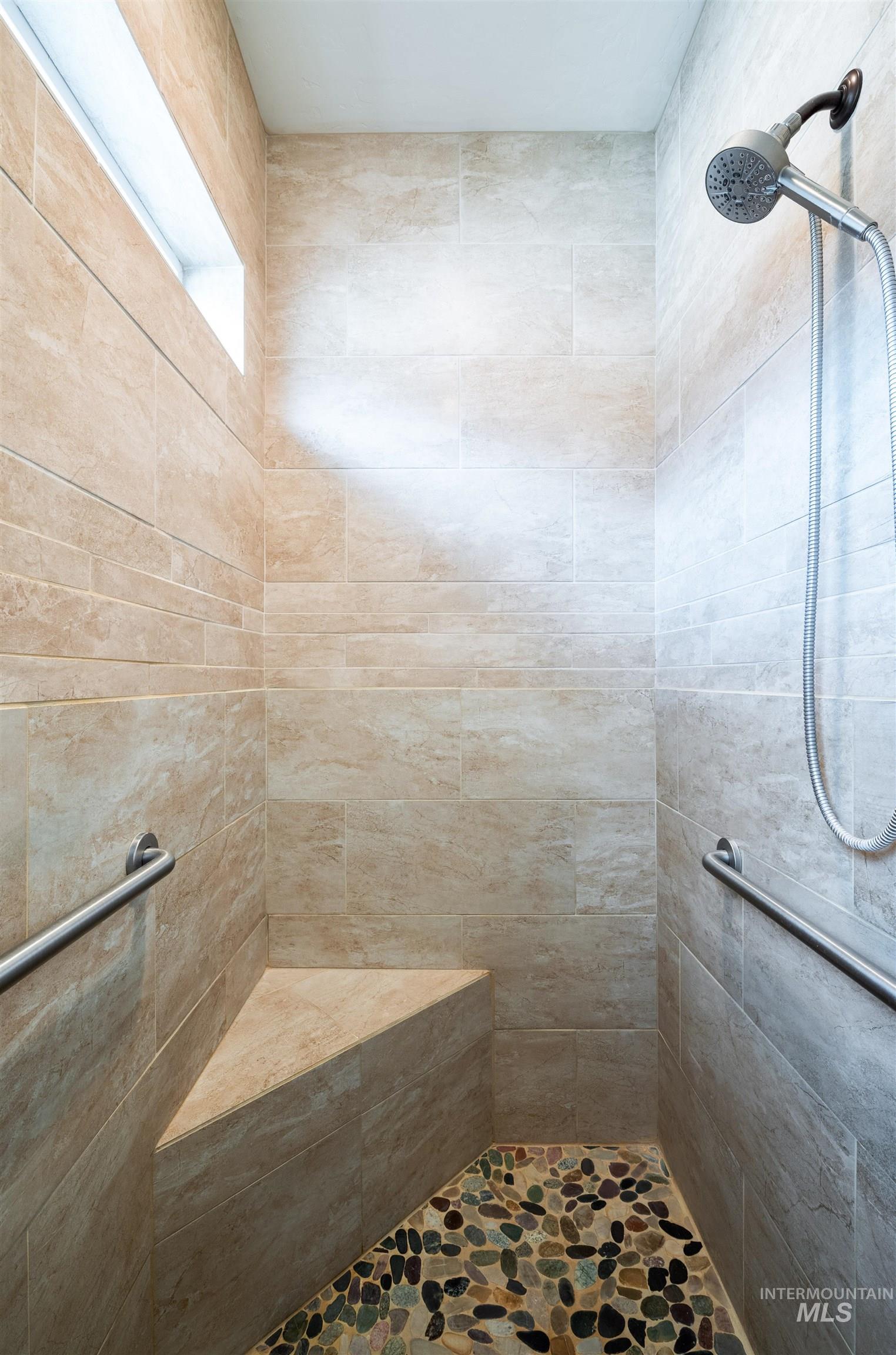 10201 W Lakeland Drive, Garden City, Idaho 83714, 3 Bedrooms, 2 Bathrooms, Residential For Sale, Price $559,900,MLS 98968864