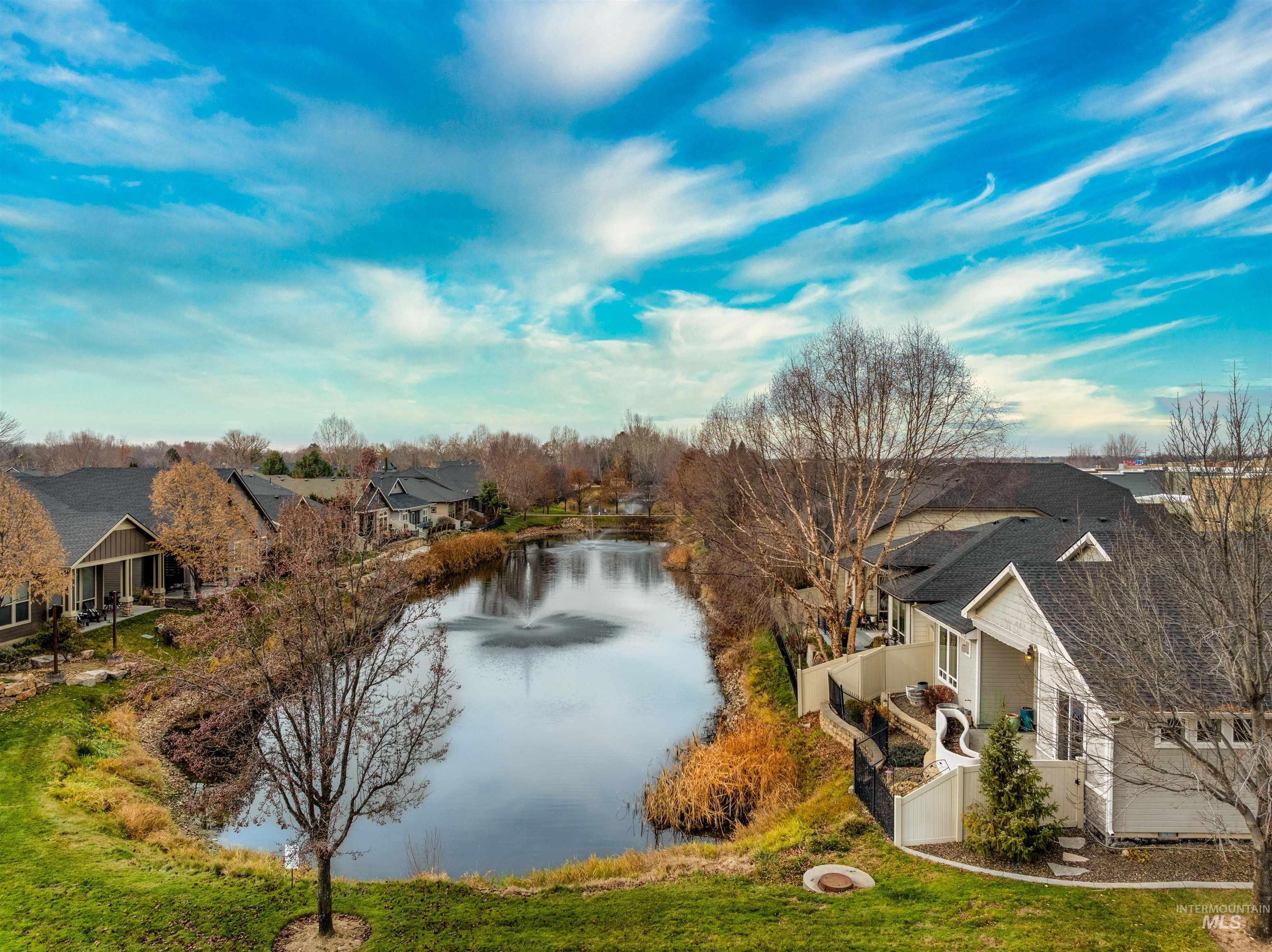 10201 W Lakeland Drive, Garden City, Idaho 83714, 3 Bedrooms, 2 Bathrooms, Residential For Sale, Price $559,900,MLS 98968864