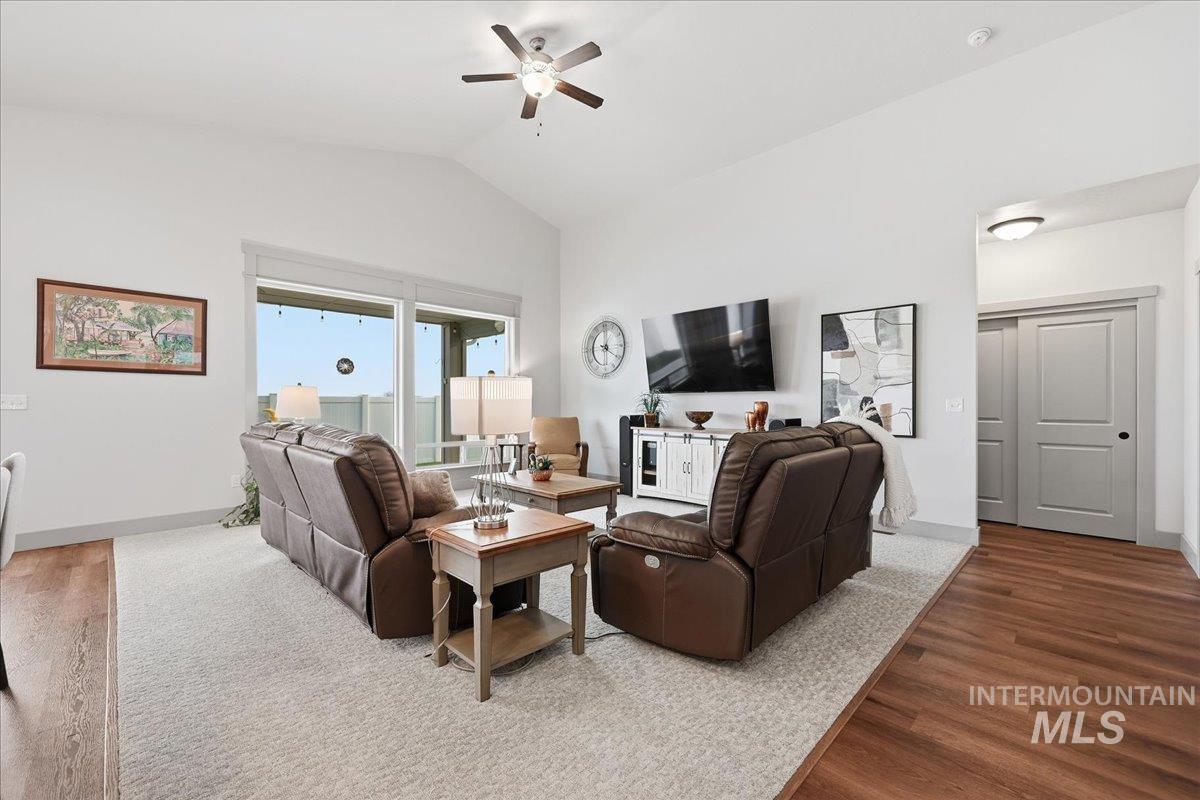 444 Blacksmith Ave, Fruitland, Idaho 83619, 3 Bedrooms, 2 Bathrooms, Residential For Sale, Price $480,000,MLS 98968867