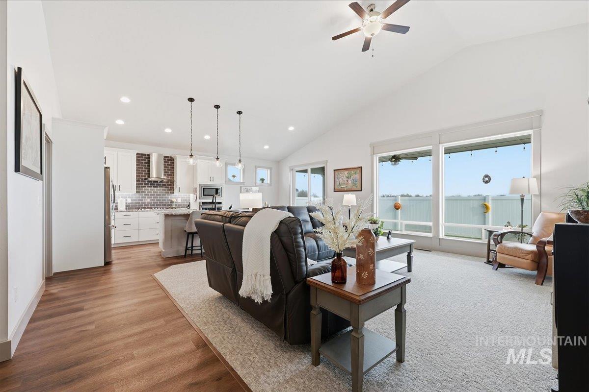 444 Blacksmith Ave, Fruitland, Idaho 83619, 3 Bedrooms, 2 Bathrooms, Residential For Sale, Price $480,000,MLS 98968867