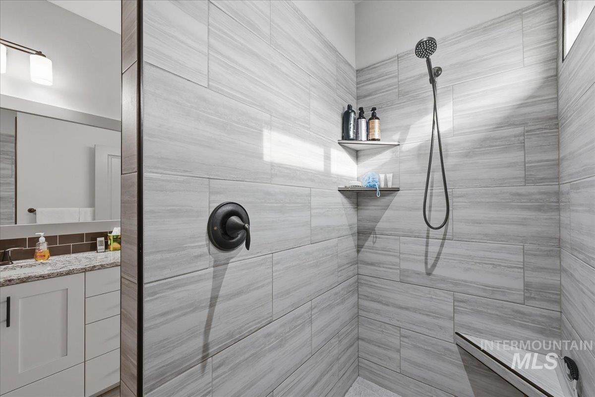 444 Blacksmith Ave, Fruitland, Idaho 83619, 3 Bedrooms, 2 Bathrooms, Residential For Sale, Price $480,000,MLS 98968867