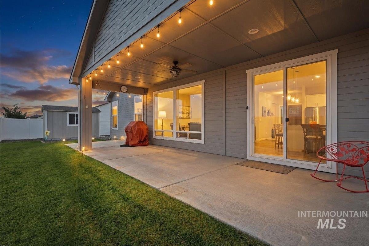 444 Blacksmith Ave, Fruitland, Idaho 83619, 3 Bedrooms, 2 Bathrooms, Residential For Sale, Price $480,000,MLS 98968867