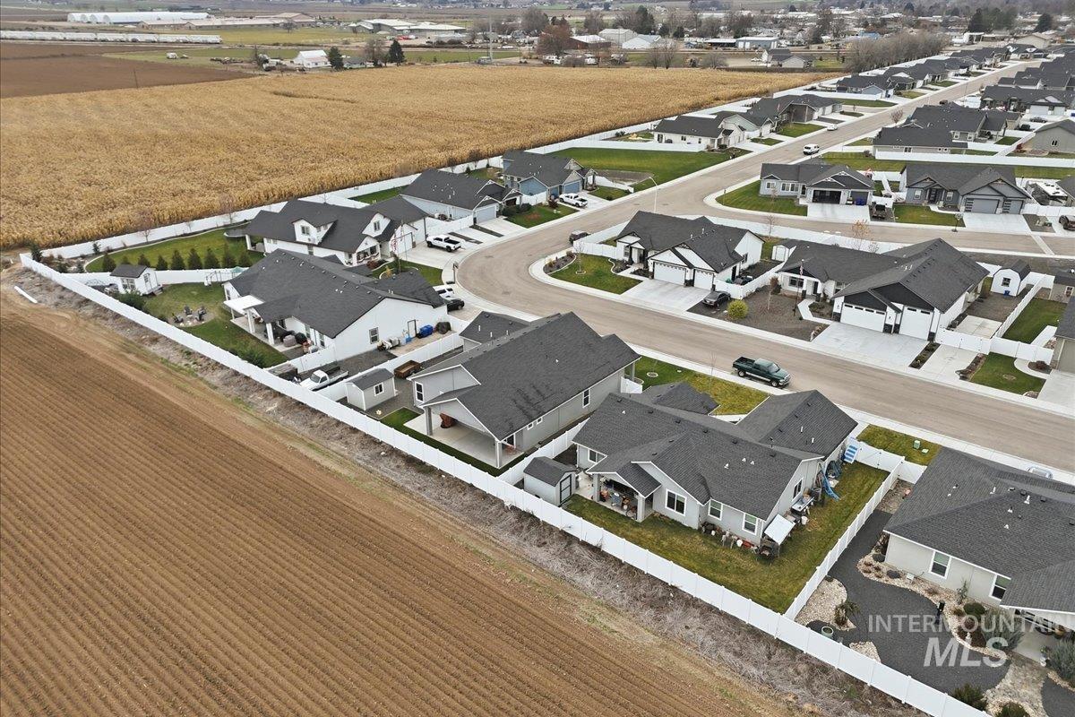 444 Blacksmith Ave, Fruitland, Idaho 83619, 3 Bedrooms, 2 Bathrooms, Residential For Sale, Price $480,000,MLS 98968867