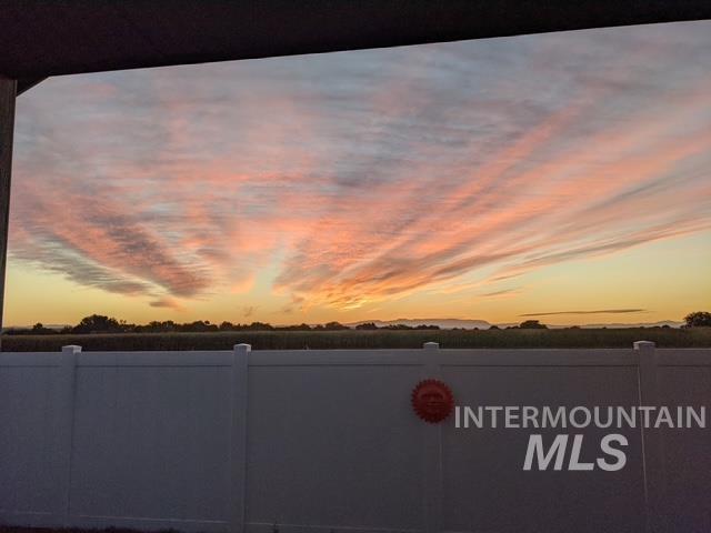 444 Blacksmith Ave, Fruitland, Idaho 83619, 3 Bedrooms, 2 Bathrooms, Residential For Sale, Price $480,000,MLS 98968867