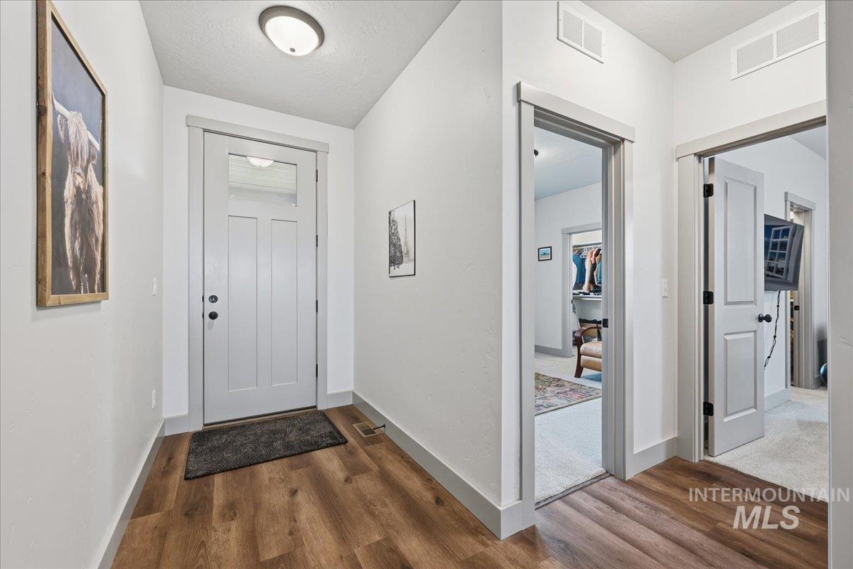 444 Blacksmith Ave, Fruitland, Idaho 83619, 3 Bedrooms, 2 Bathrooms, Residential For Sale, Price $480,000,MLS 98968867