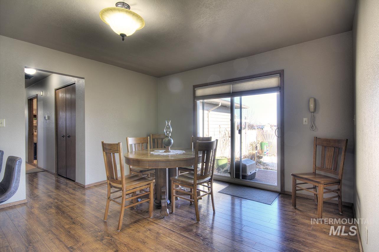 585 S Park Boulevard, Ontario, Idaho 97914, 3 Bedrooms, 2 Bathrooms, Residential For Sale, Price $359,000,MLS 98968868