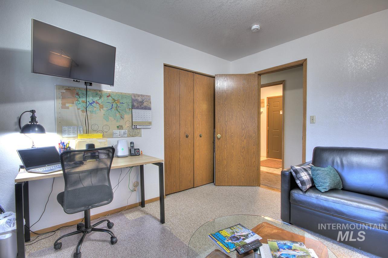 585 S Park Boulevard, Ontario, Idaho 97914, 3 Bedrooms, 2 Bathrooms, Residential For Sale, Price $359,000,MLS 98968868