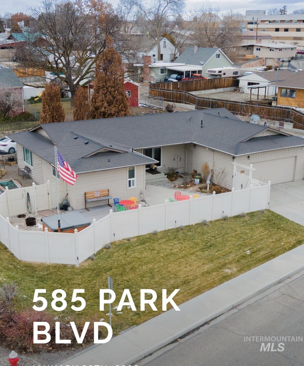 585 S Park, Ontario, Idaho 97914, 3 Bedrooms, 2 Bathrooms, Residential For Sale, Price $349,900,MLS 98968868