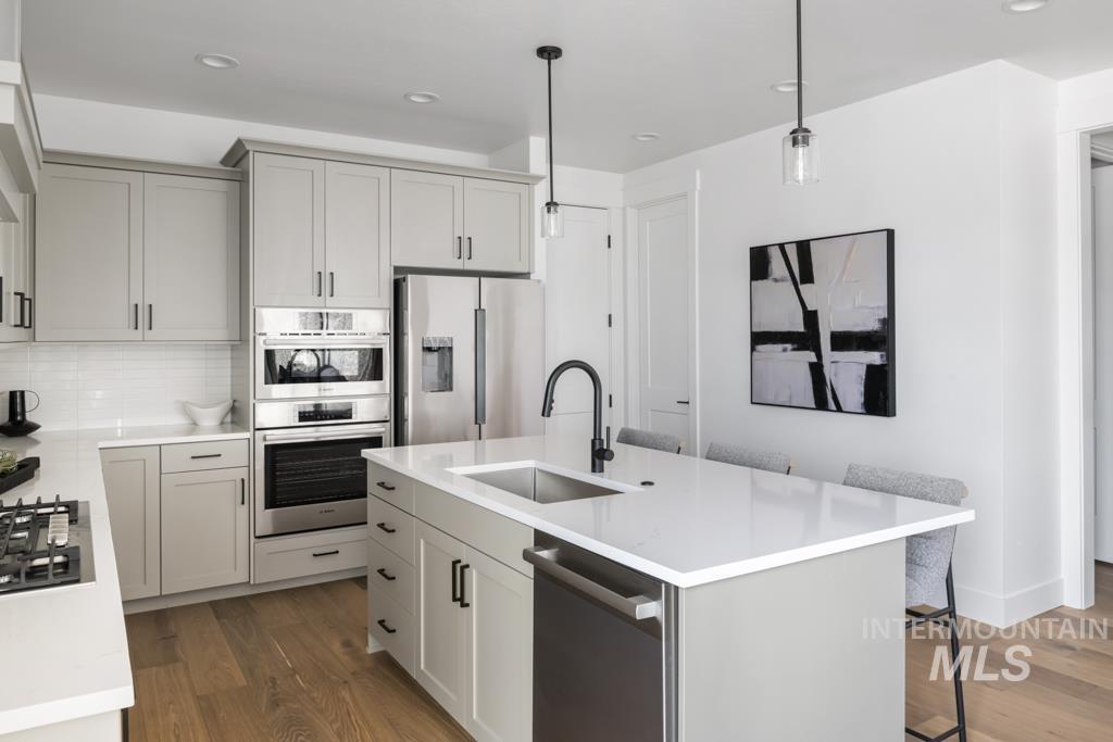 2162 W Freya Ct, Eagle, Idaho 83616, 3 Bedrooms, 2.5 Bathrooms, Residential For Sale, Price $499,900,MLS 98968875