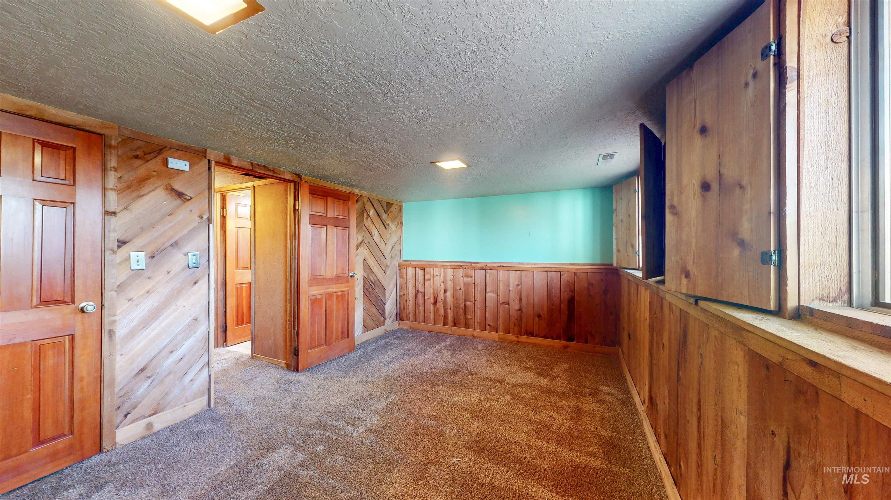 259 Pierce Street, Twin Falls, Idaho 83301, 3 Bedrooms, 2 Bathrooms, Residential For Sale, Price $300,000,MLS 98968877