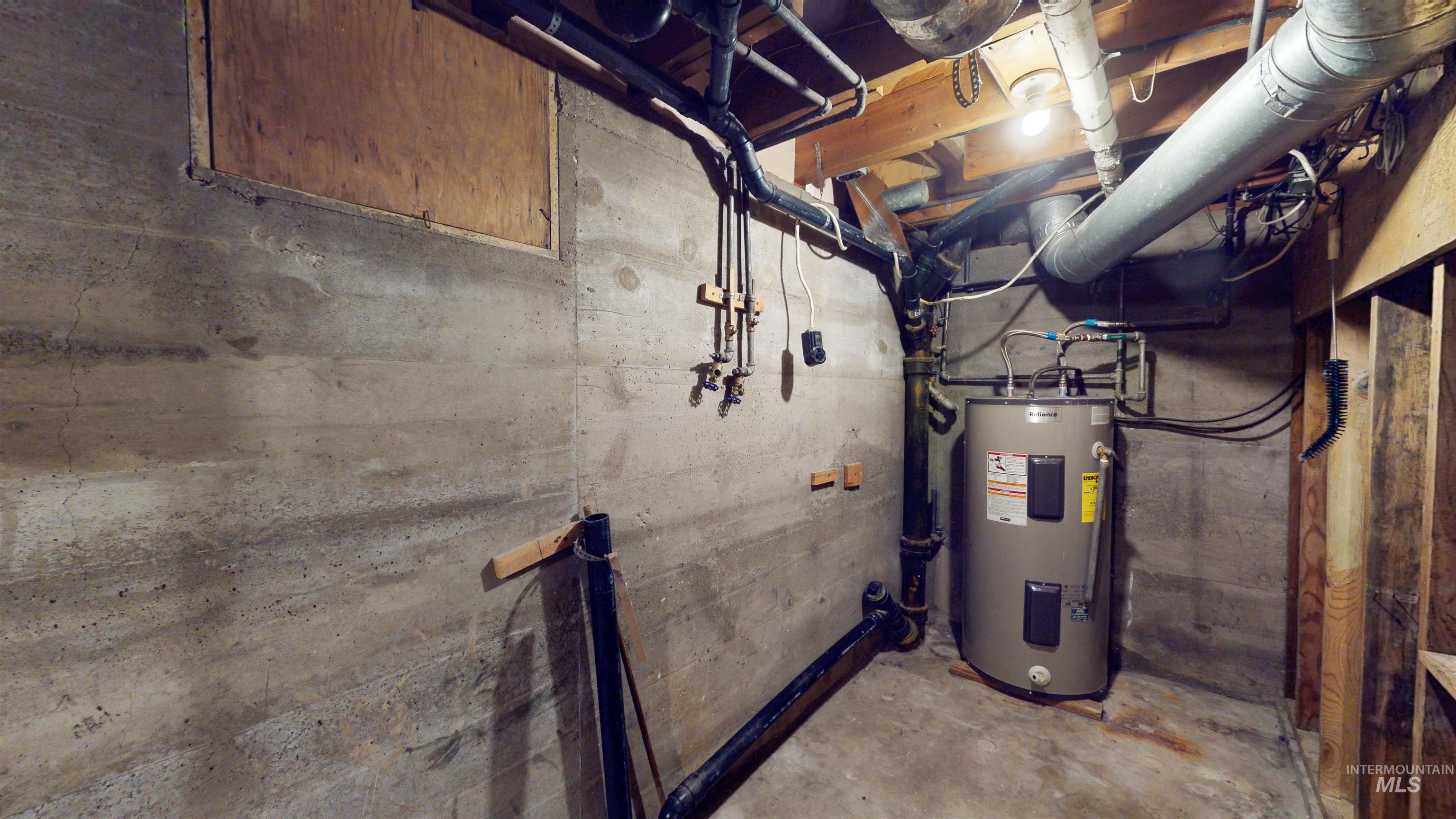 259 Pierce Street, Twin Falls, Idaho 83301, 3 Bedrooms, 2 Bathrooms, Residential For Sale, Price $300,000,MLS 98968877