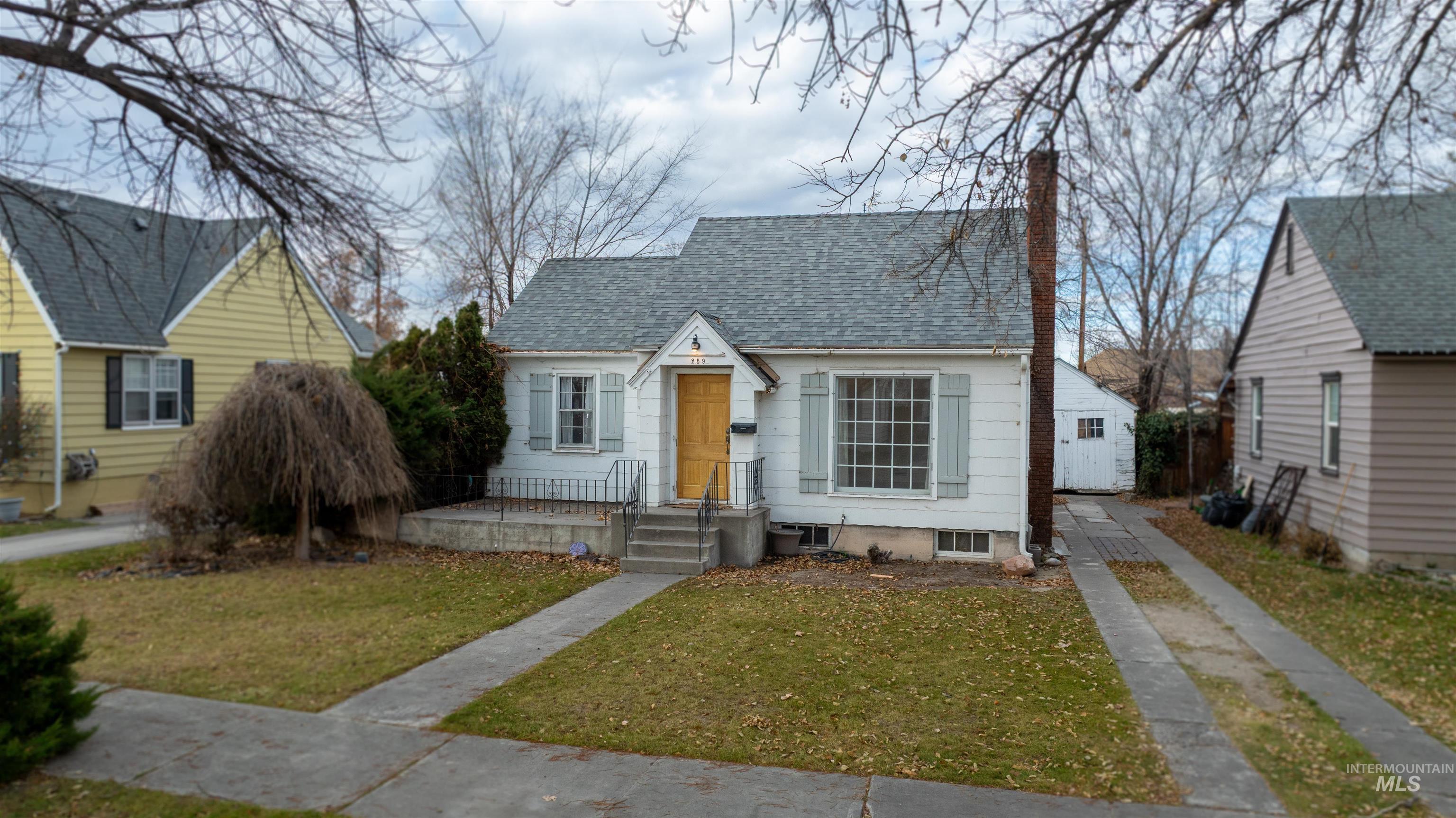 259 Pierce Street, Twin Falls, Idaho 83301, 3 Bedrooms, 2 Bathrooms, Residential For Sale, Price $300,000,MLS 98968877