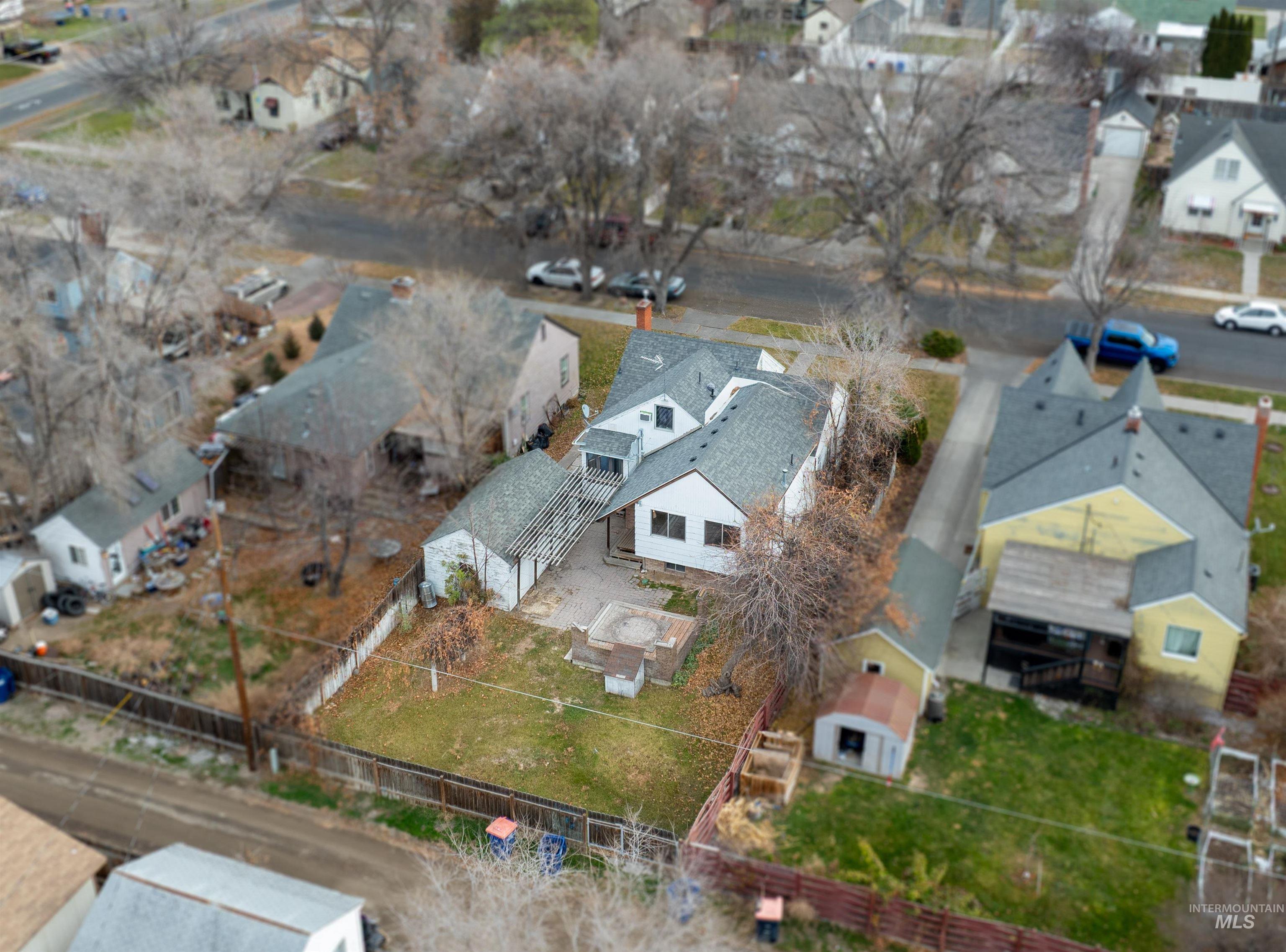 259 Pierce Street, Twin Falls, Idaho 83301, 3 Bedrooms, 2 Bathrooms, Residential For Sale, Price $300,000,MLS 98968877