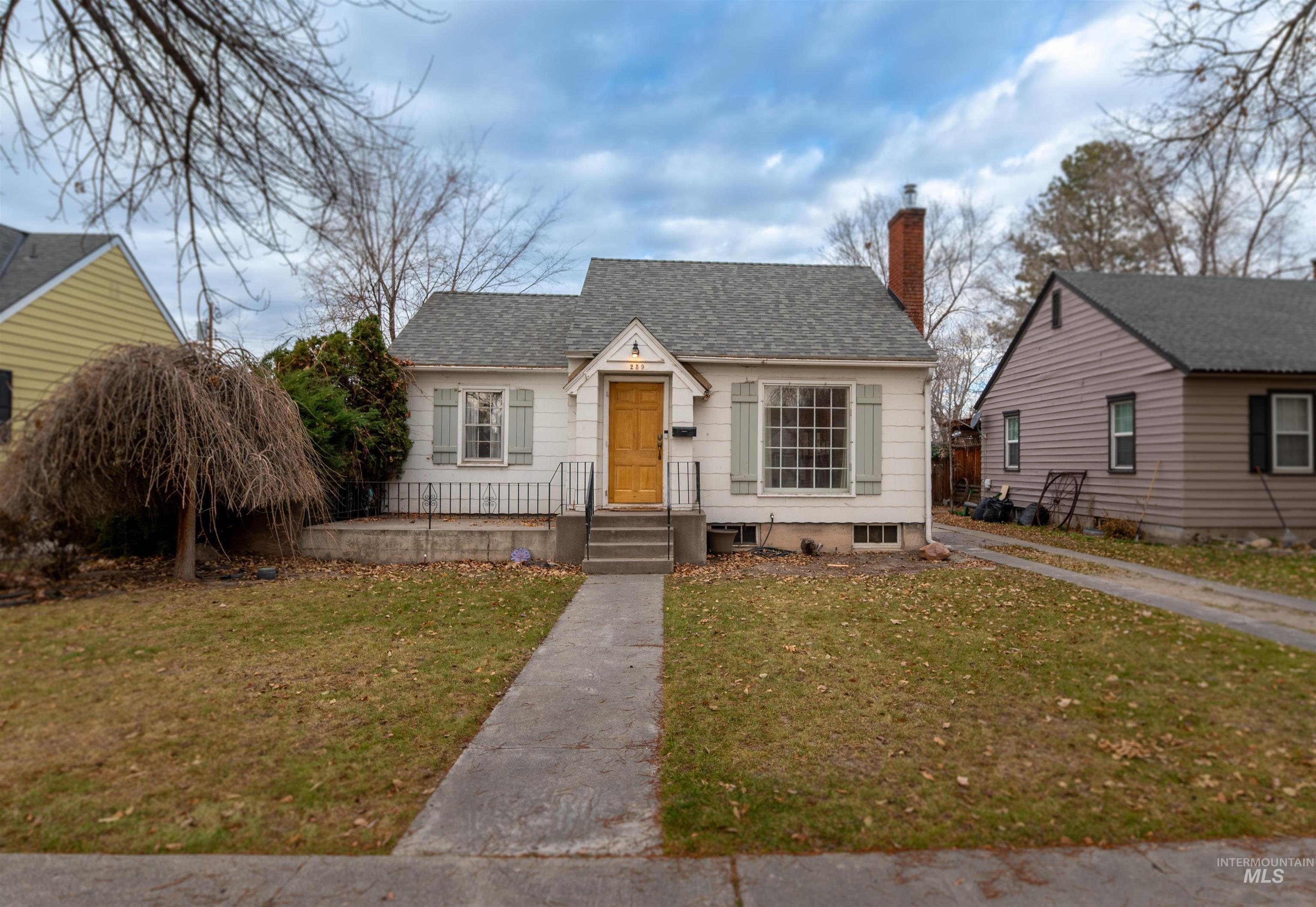 259 Pierce Street, Twin Falls, Idaho 83301, 3 Bedrooms, 2 Bathrooms, Residential For Sale, Price $300,000,MLS 98968877