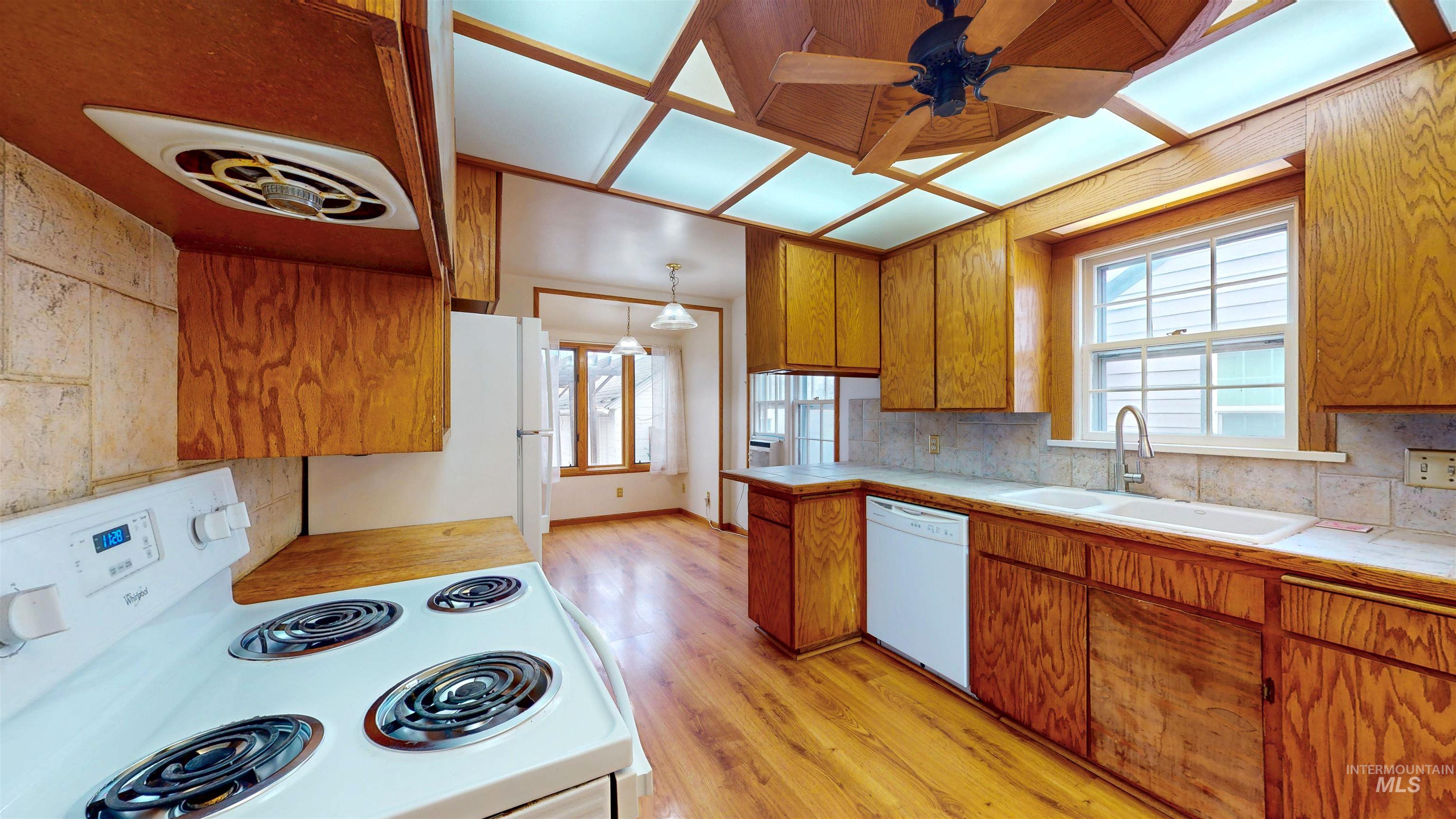 259 Pierce Street, Twin Falls, Idaho 83301, 3 Bedrooms, 2 Bathrooms, Residential For Sale, Price $300,000,MLS 98968877