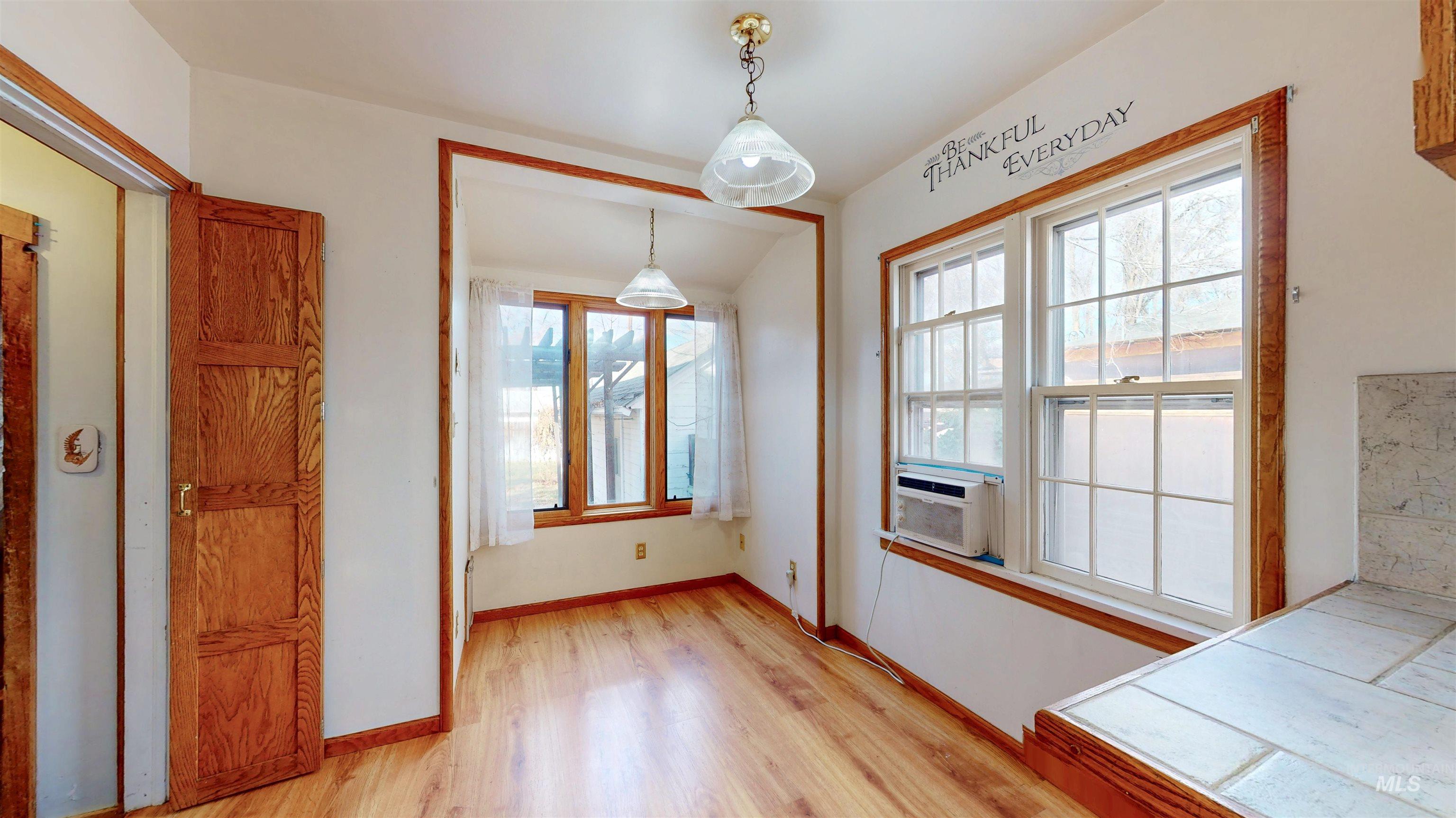 259 Pierce Street, Twin Falls, Idaho 83301, 3 Bedrooms, 2 Bathrooms, Residential For Sale, Price $300,000,MLS 98968877