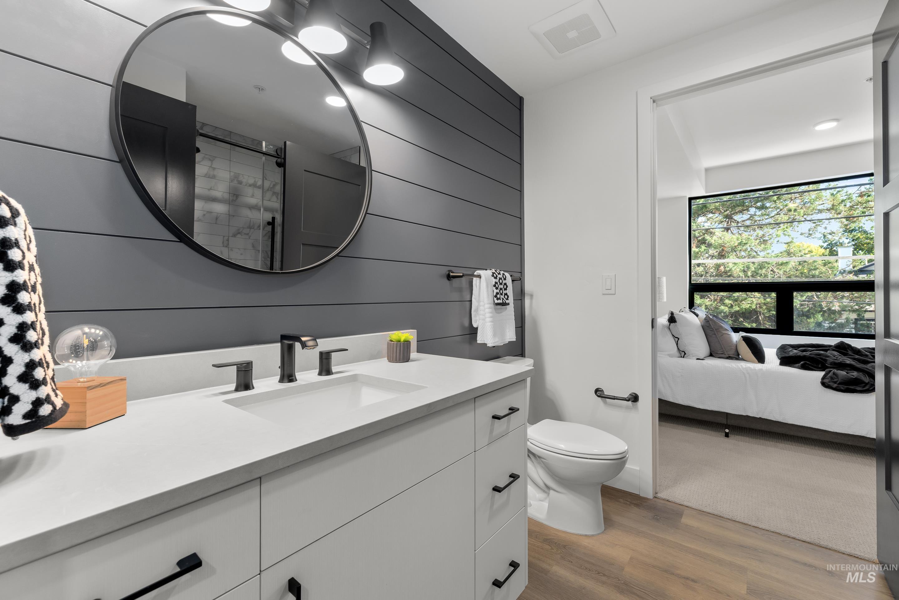 1620 W Bannock St, Boise, Idaho 83702, 2 Bedrooms, 2 Bathrooms, Residential For Sale, Price $669,900,MLS 98968878