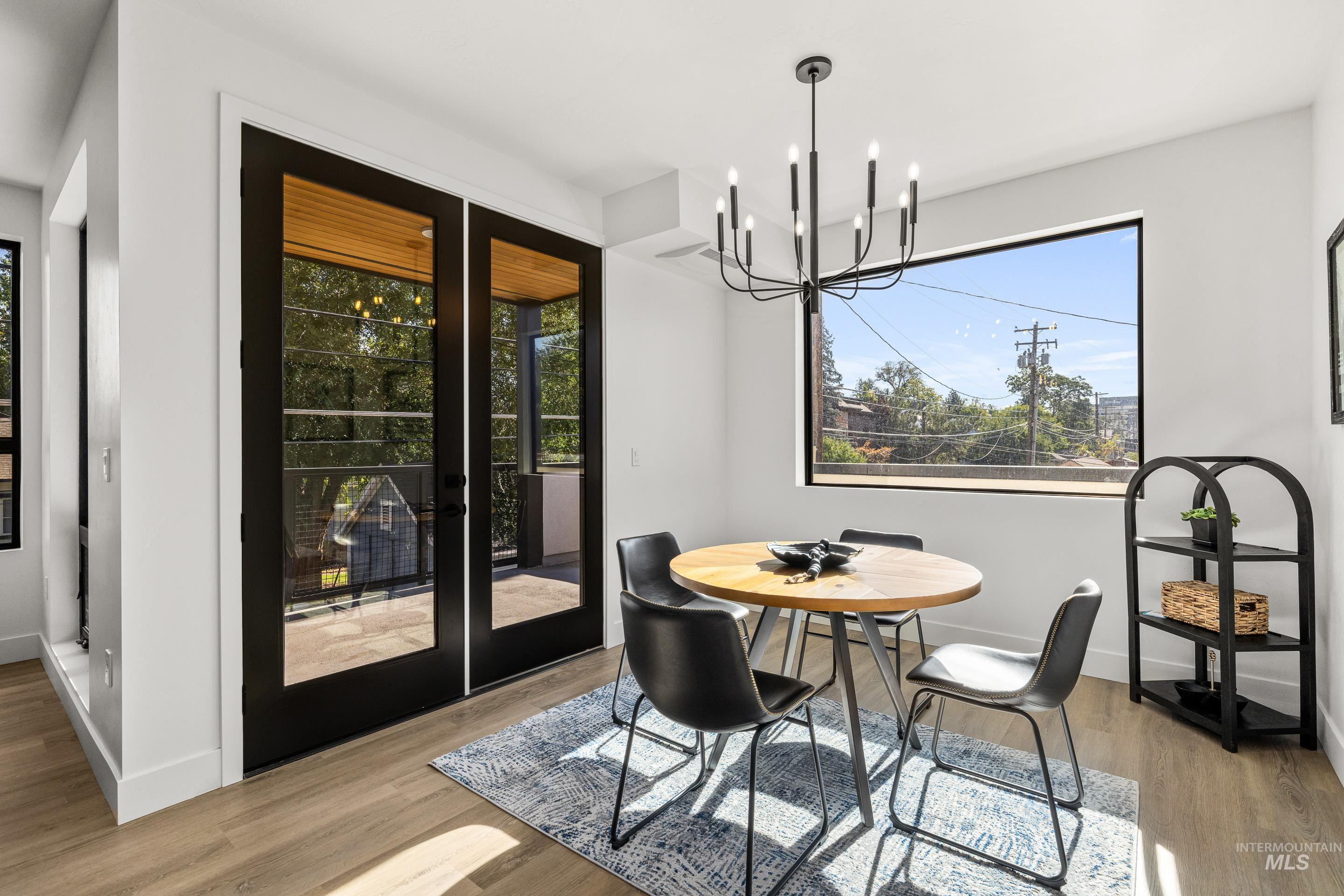 1620 W Bannock St, Boise, Idaho 83702, 2 Bedrooms, 2 Bathrooms, Residential For Sale, Price $669,900,MLS 98968878