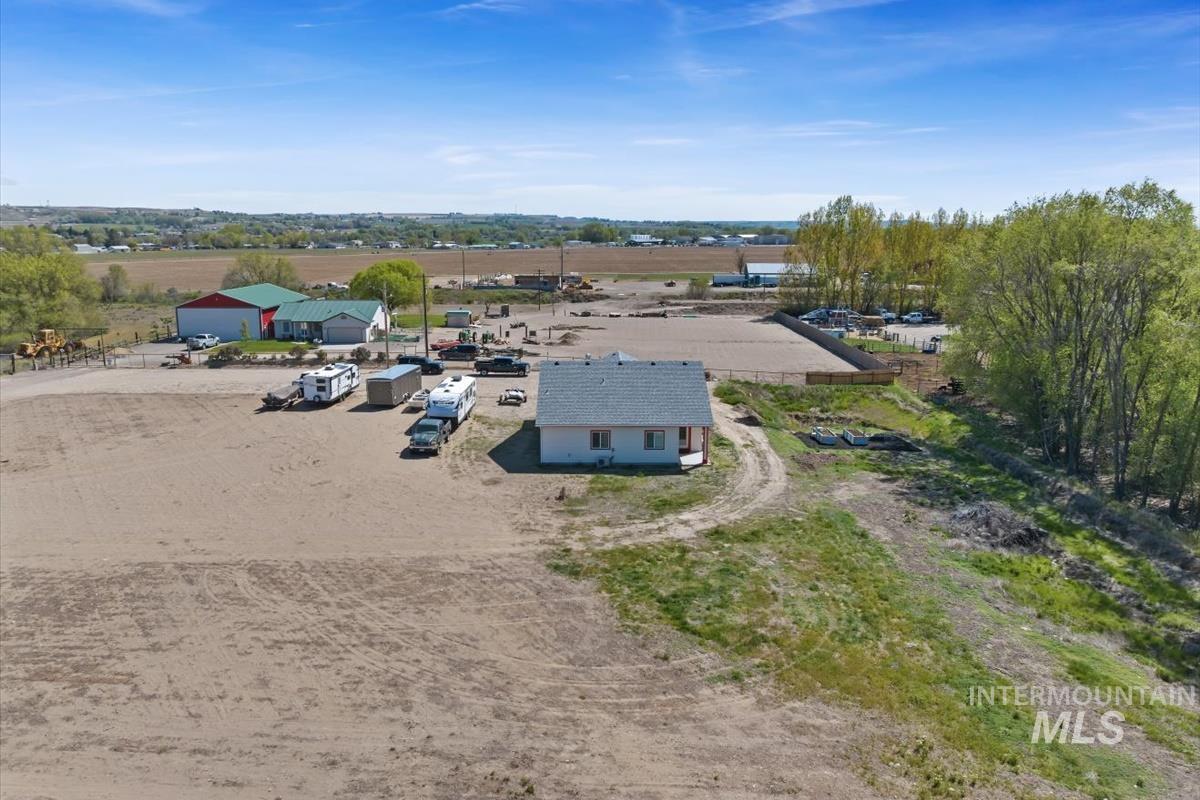 3520 US Hwy 95, Homedale, Idaho 83628, 3 Bedrooms, 2 Bathrooms, Residential For Sale, Price $679,000,MLS 98968888