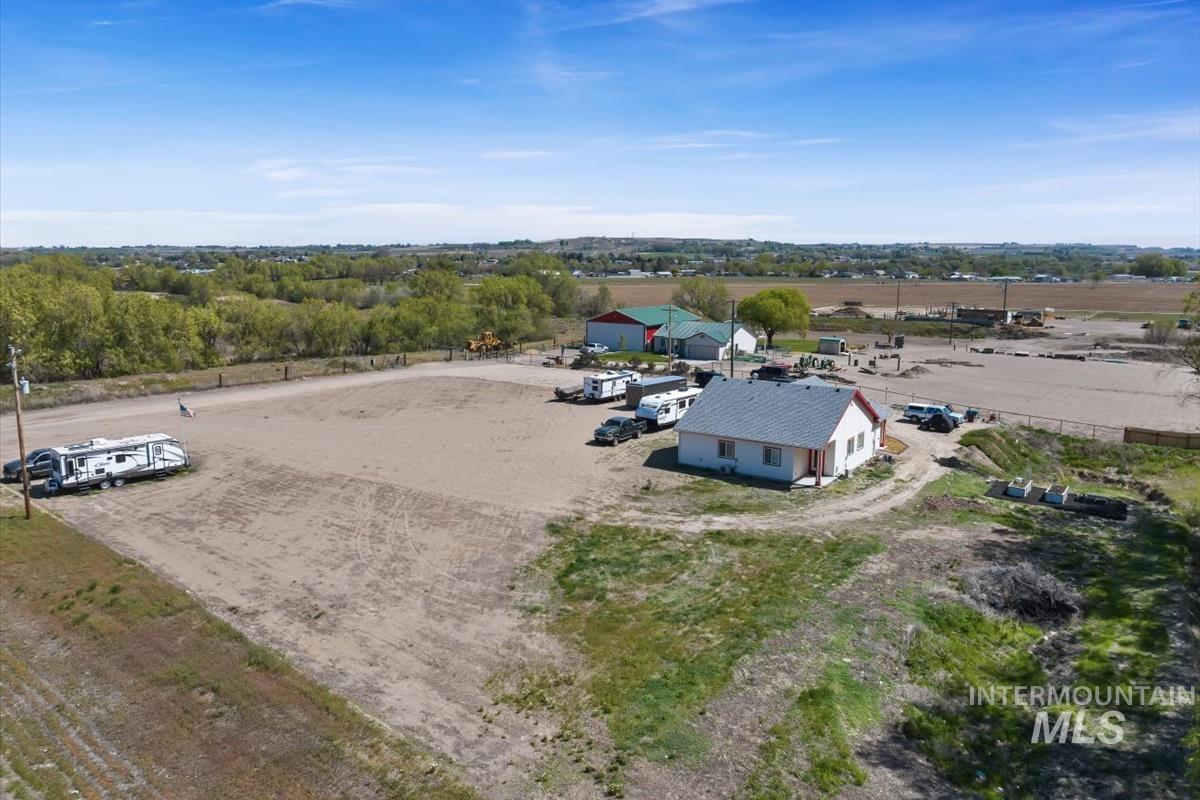 3520 US Hwy 95, Homedale, Idaho 83628, 3 Bedrooms, 2 Bathrooms, Residential For Sale, Price $679,000,MLS 98968888