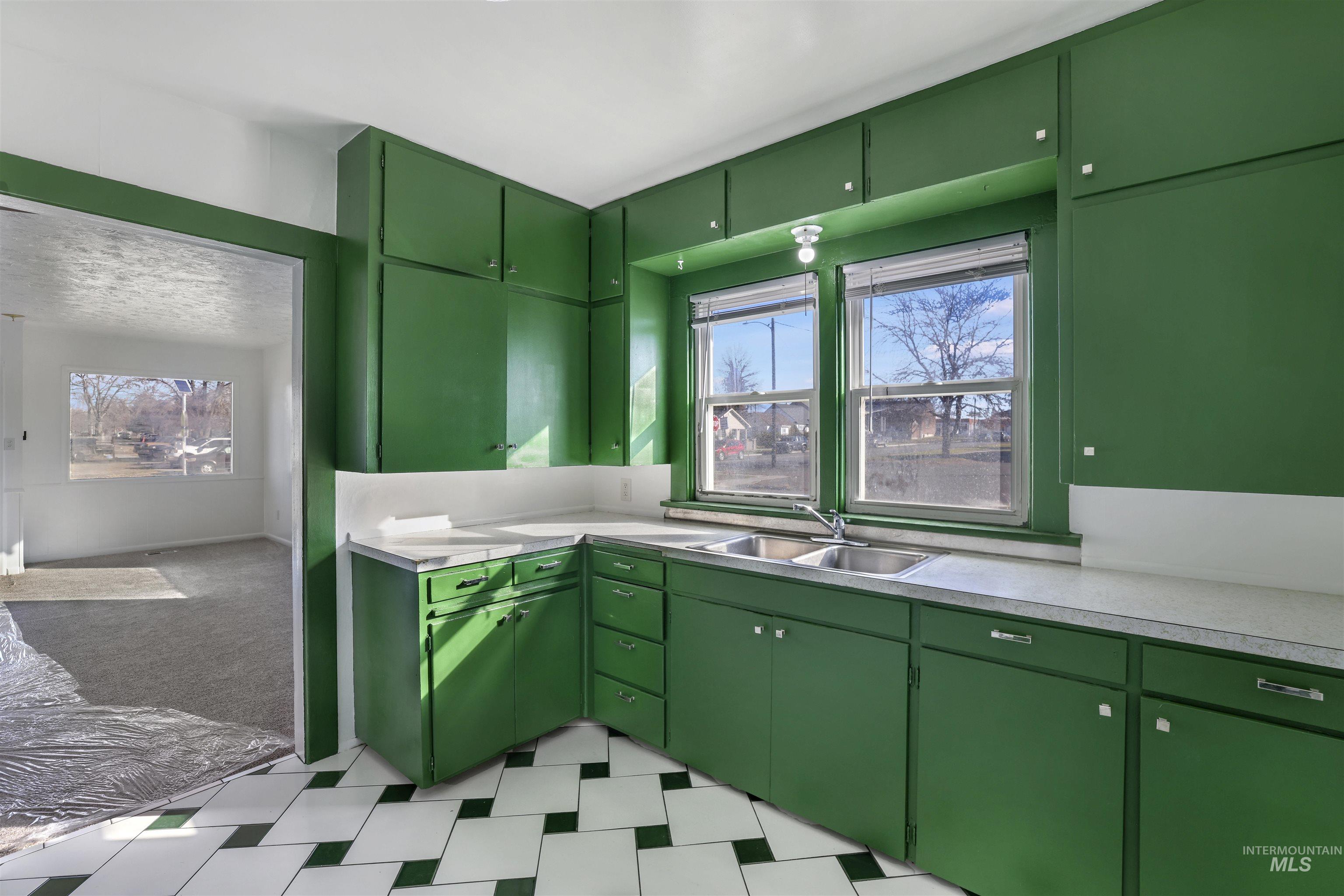 401 Broadway Ave N, Buhl, Idaho 83301, 2 Bedrooms, 1 Bathroom, Residential For Sale, Price $225,000,MLS 98968889