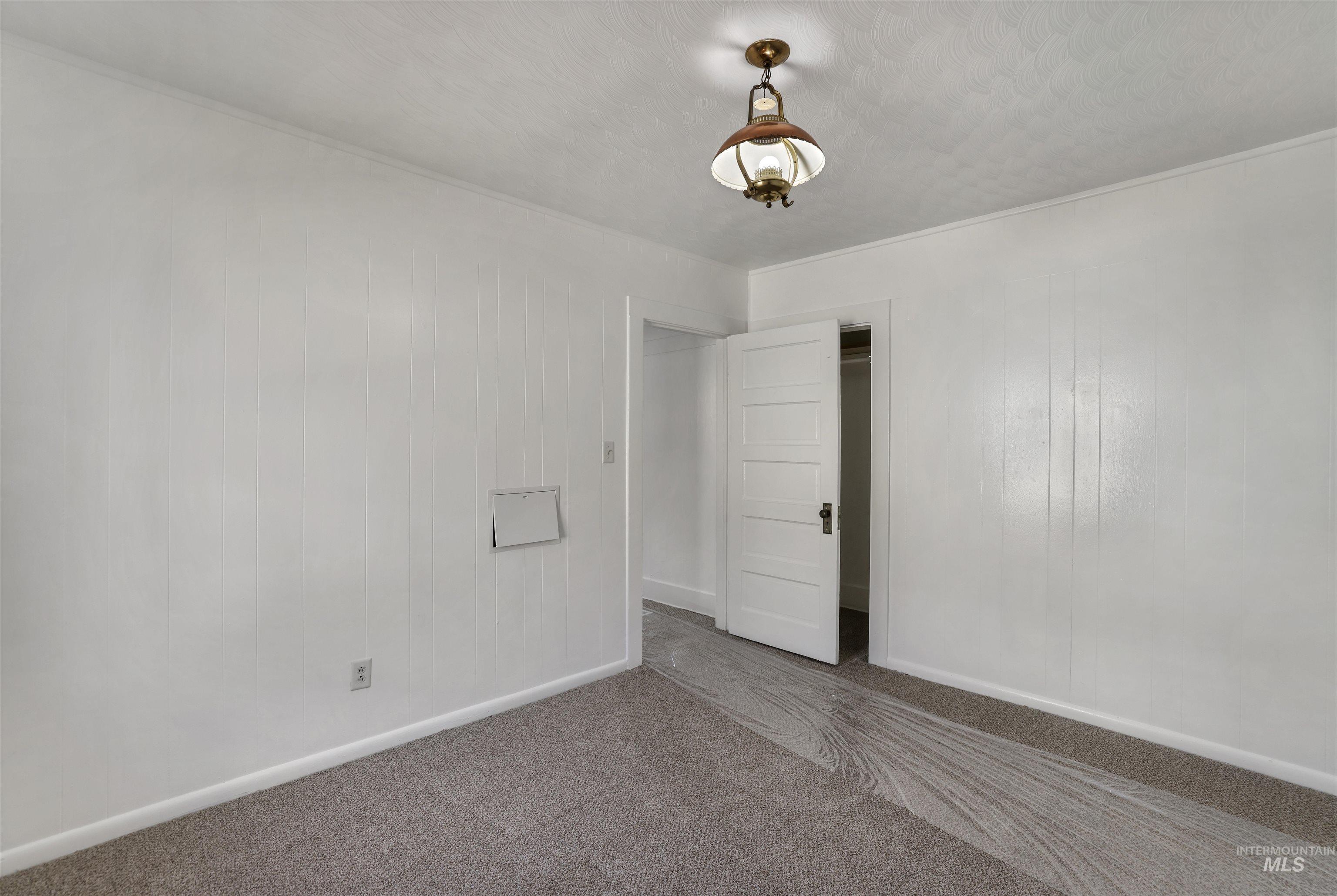 401 Broadway Ave N, Buhl, Idaho 83301, 2 Bedrooms, 1 Bathroom, Residential For Sale, Price $225,000,MLS 98968889