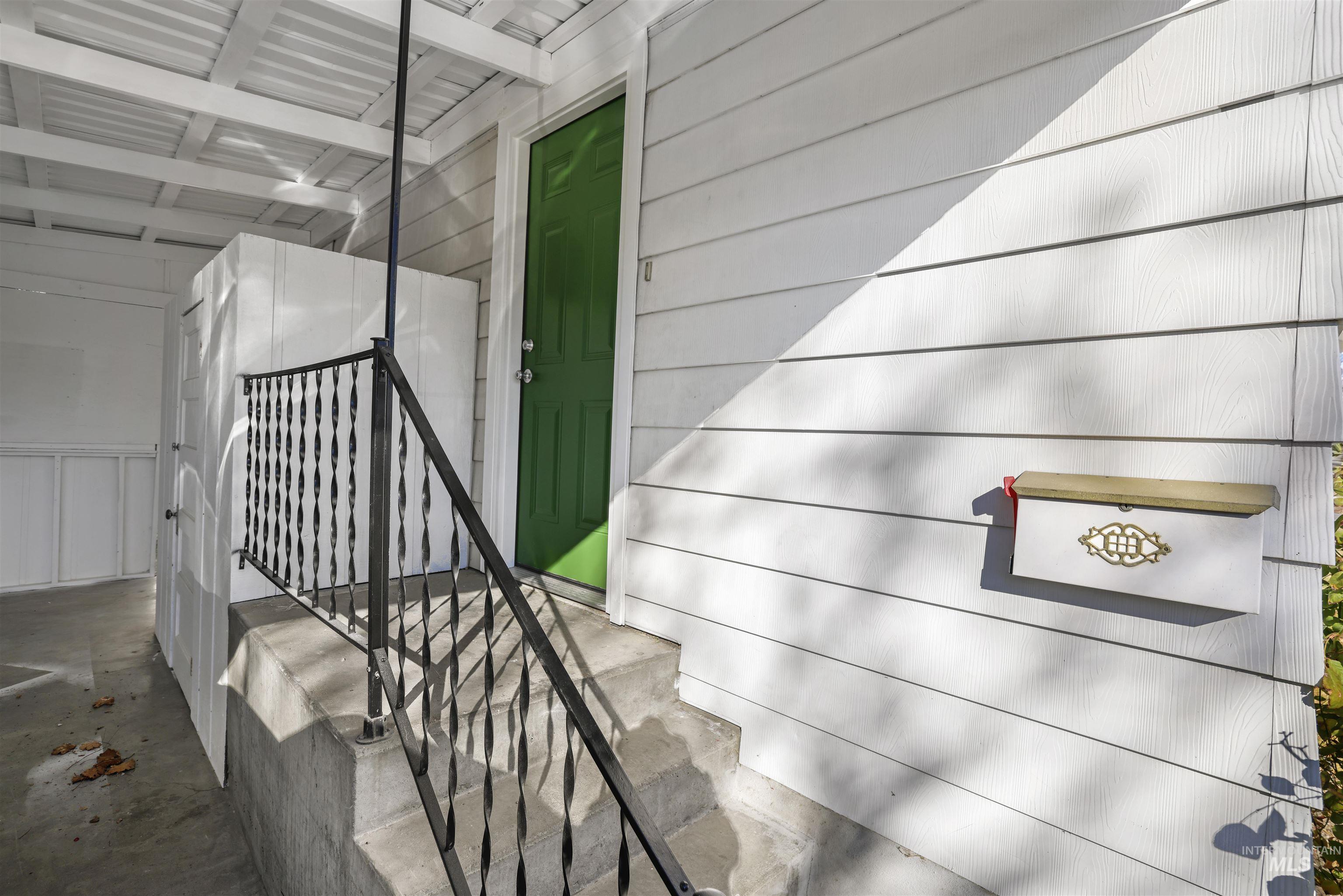 401 Broadway Ave N, Buhl, Idaho 83301, 2 Bedrooms, 1 Bathroom, Residential For Sale, Price $225,000,MLS 98968889